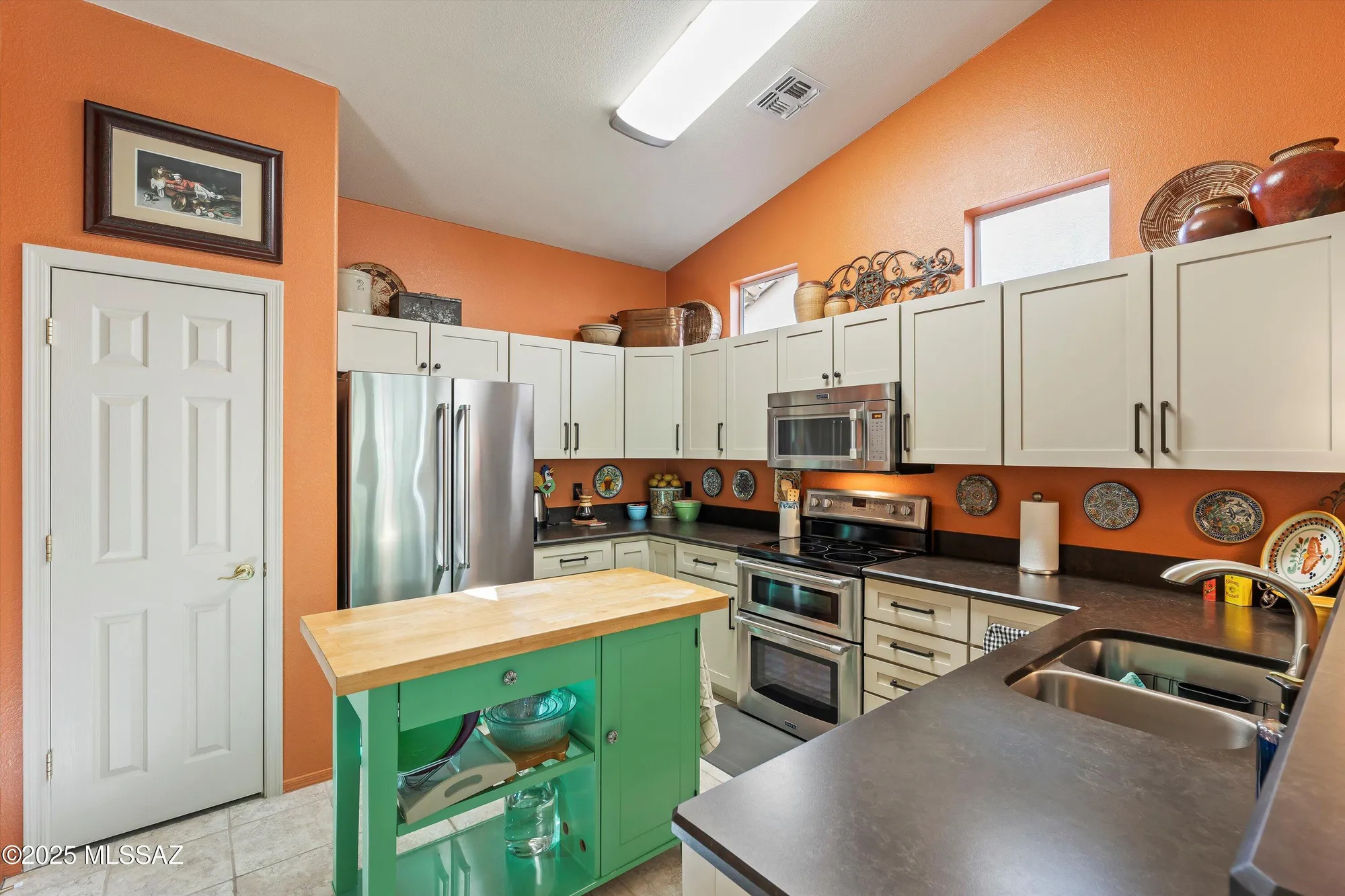 Property Slideshow image 10 of 51 | 9567 n antler ridge dr, Tucson, AZ, 85743