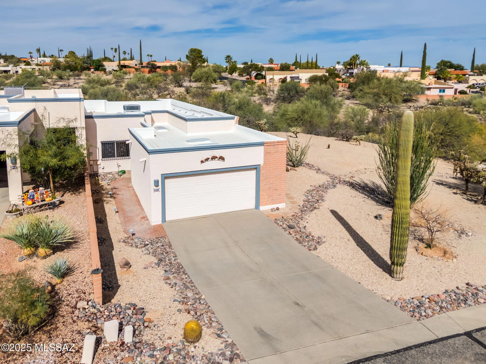Property Slideshow image 1 of 38 | 934 w via del pardillo, Green Valley, AZ, 85622