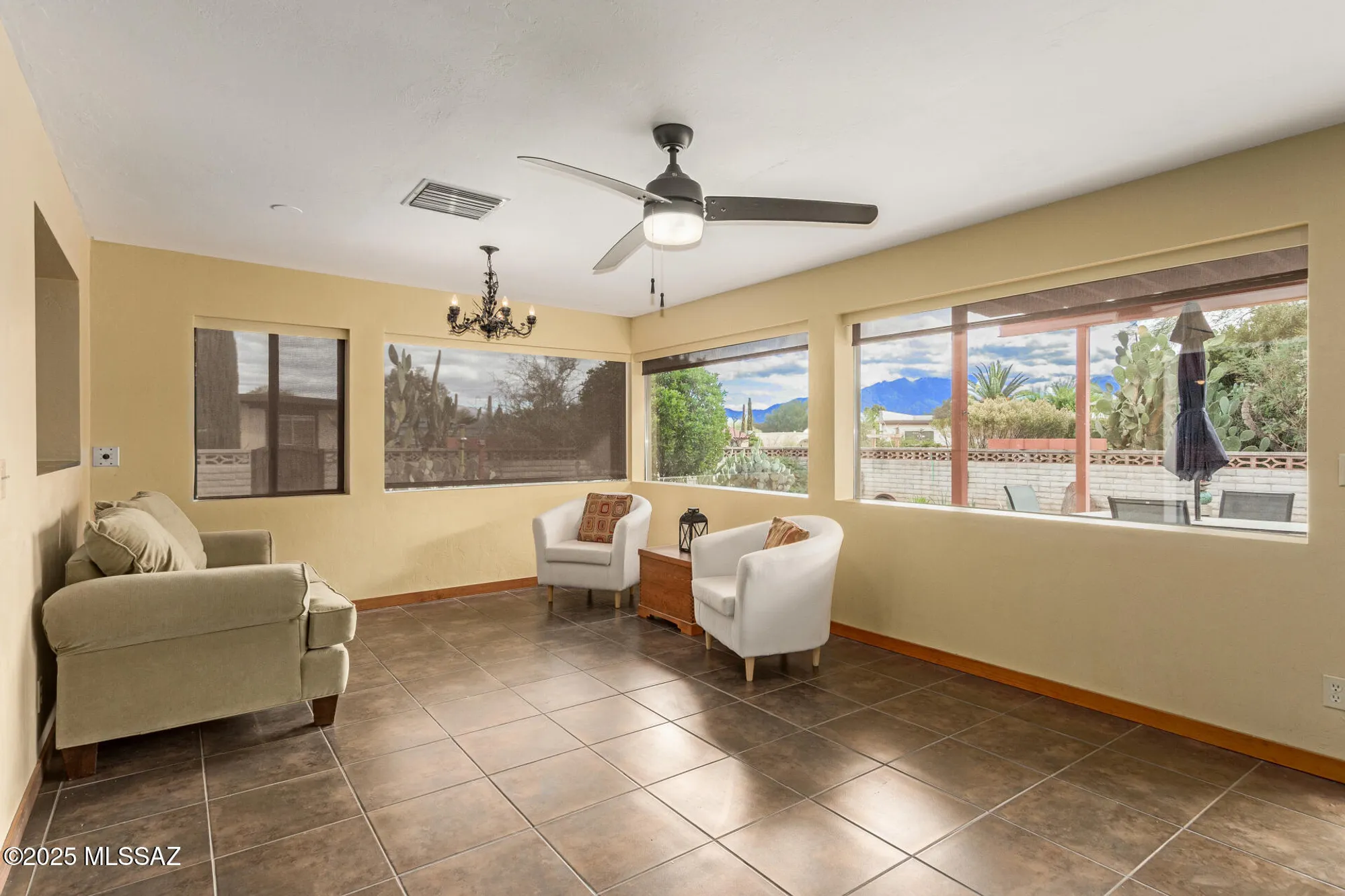 Property Slideshow image 11 of 41 | 212 e la espina, Green Valley, AZ, 85614