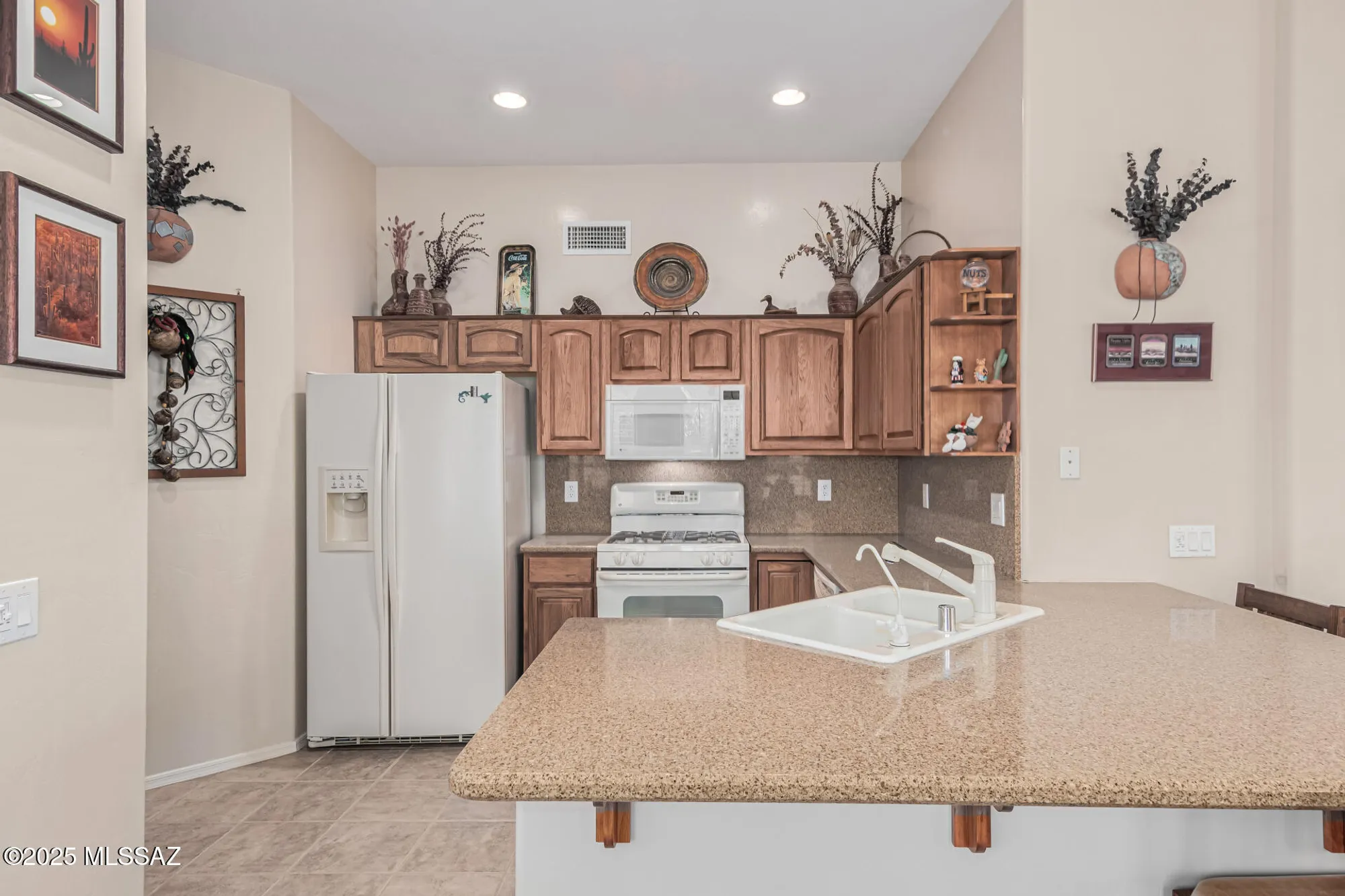 Property Slideshow image 10 of 34 | 63692 e vacation dr, Tucson, AZ, 85739