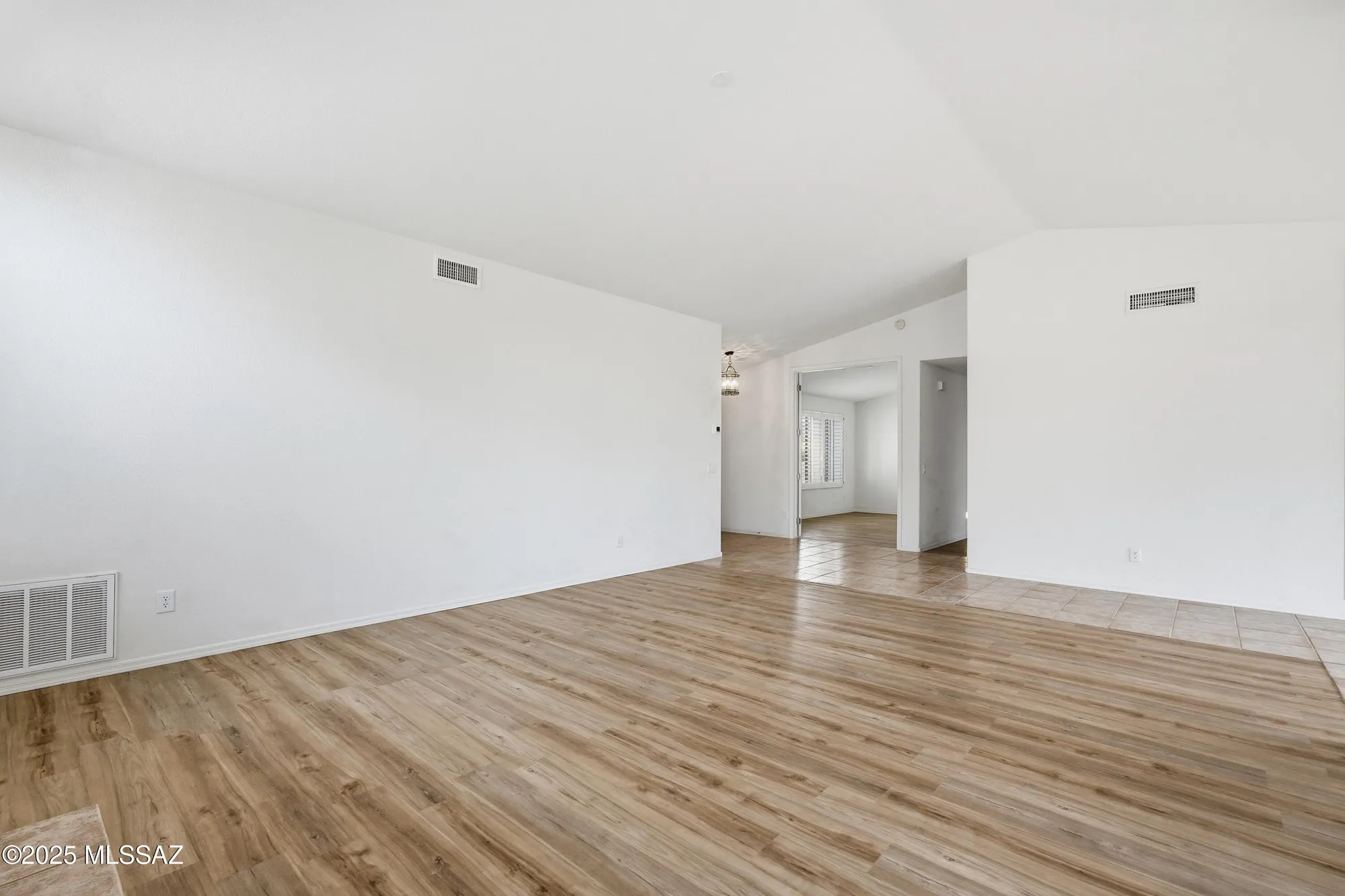 Property Slideshow image 13 of 34 | 36394 s rock crest dr, Tucson, AZ, 85739