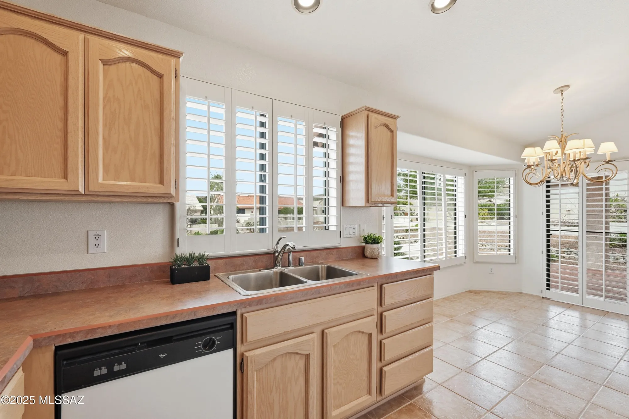 Property Slideshow image 18 of 34 | 36394 s rock crest dr, Tucson, AZ, 85739