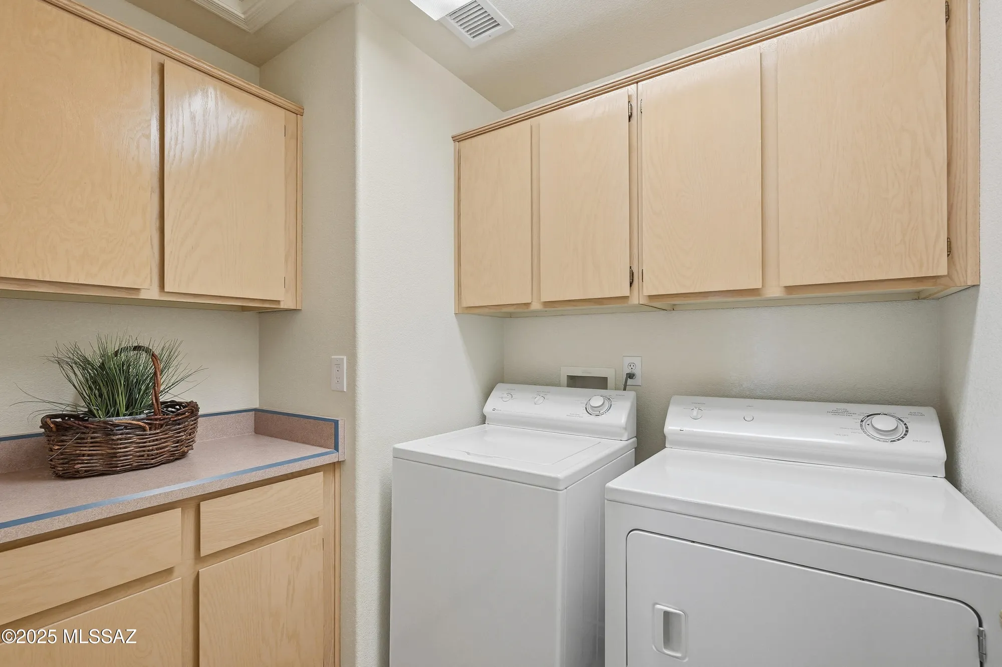 Property Slideshow image 28 of 34 | 36394 s rock crest dr, Tucson, AZ, 85739