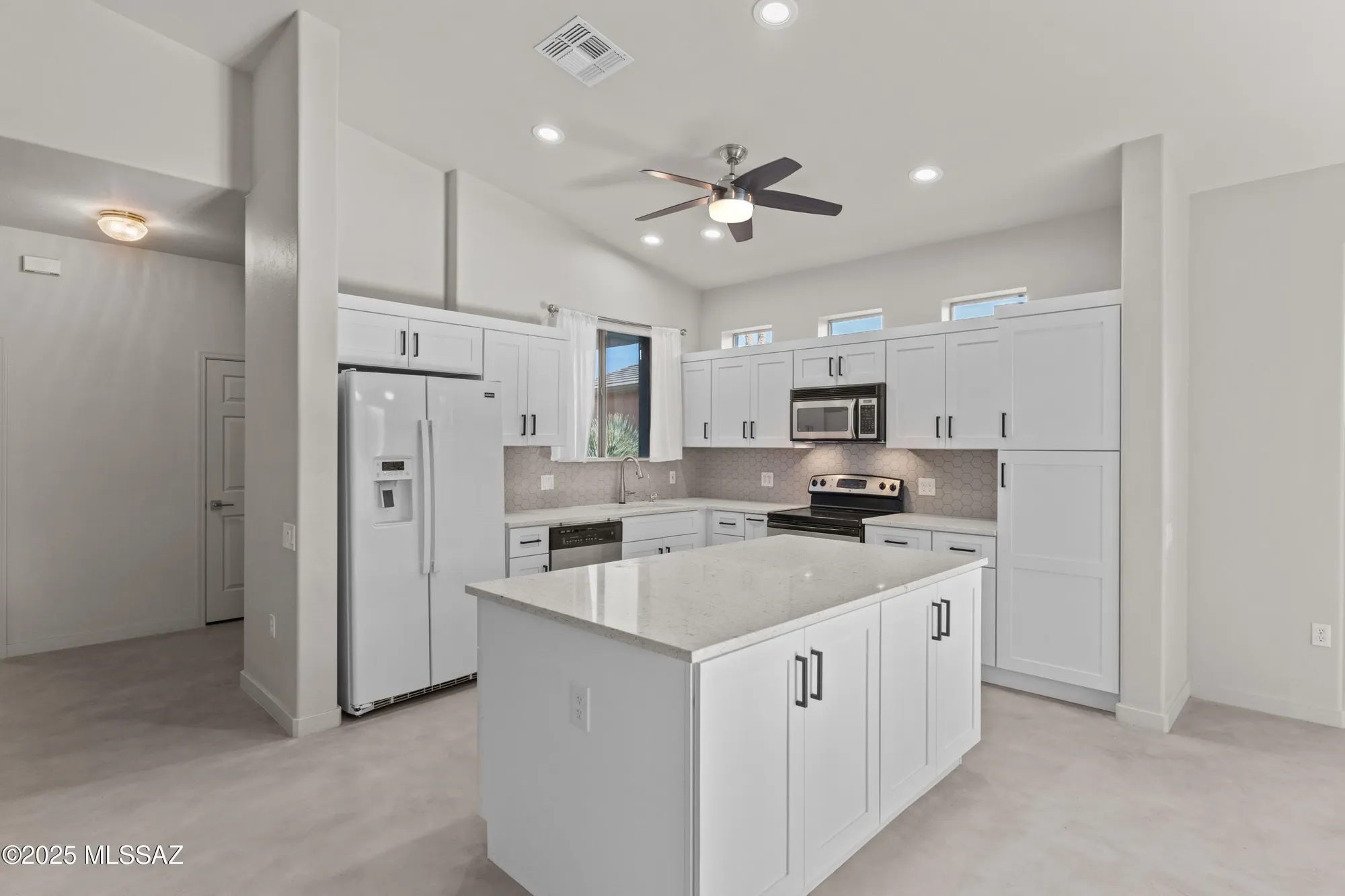Property Slideshow image 10 of 48 | 4687 s holly rose dr, Green Valley, AZ, 85622