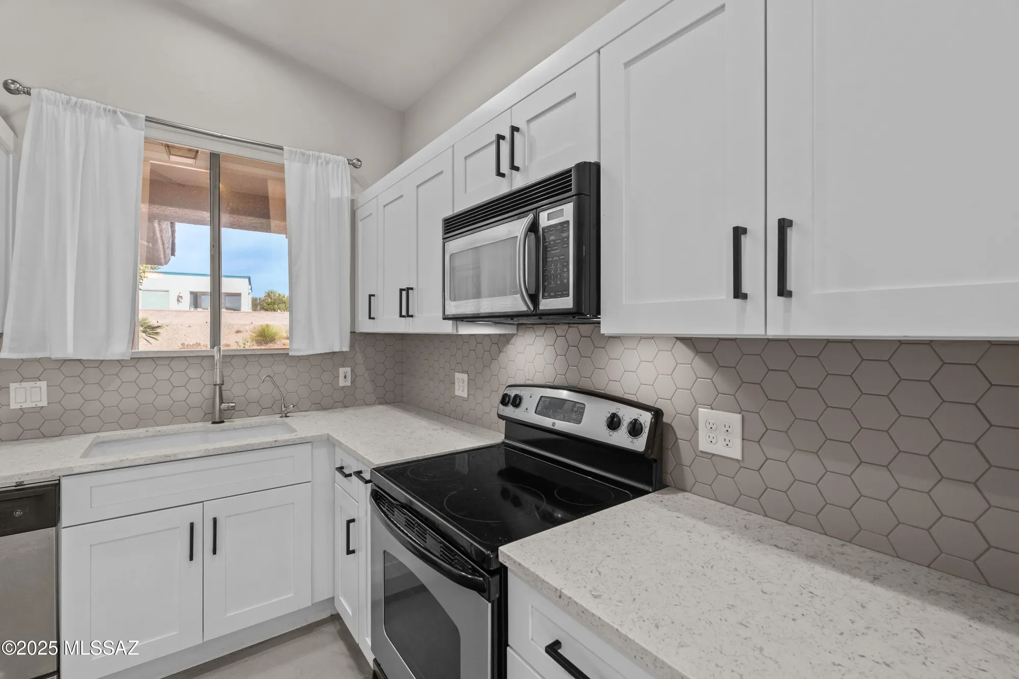 Property Slideshow image 9 of 48 | 4687 s holly rose dr, Green Valley, AZ, 85622