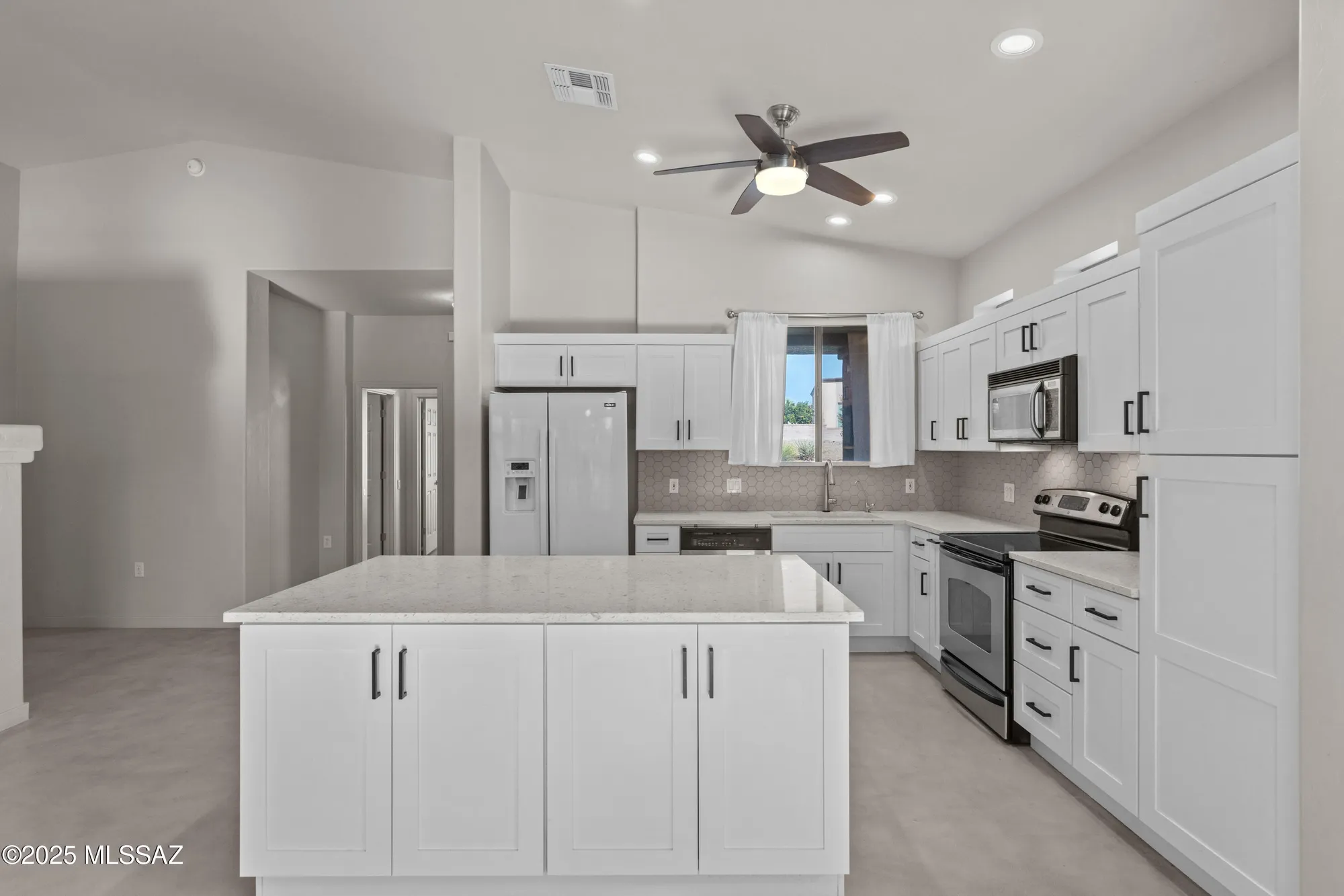 Property Slideshow image 11 of 48 | 4687 s holly rose dr, Green Valley, AZ, 85622