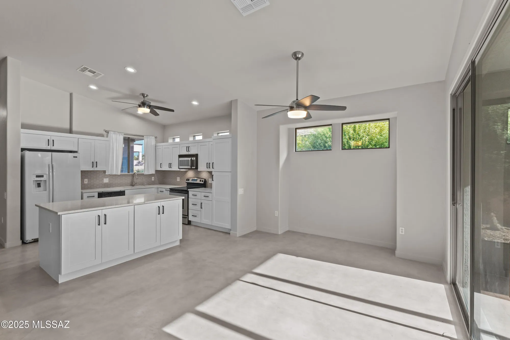 Property Slideshow image 14 of 48 | 4687 s holly rose dr, Green Valley, AZ, 85622