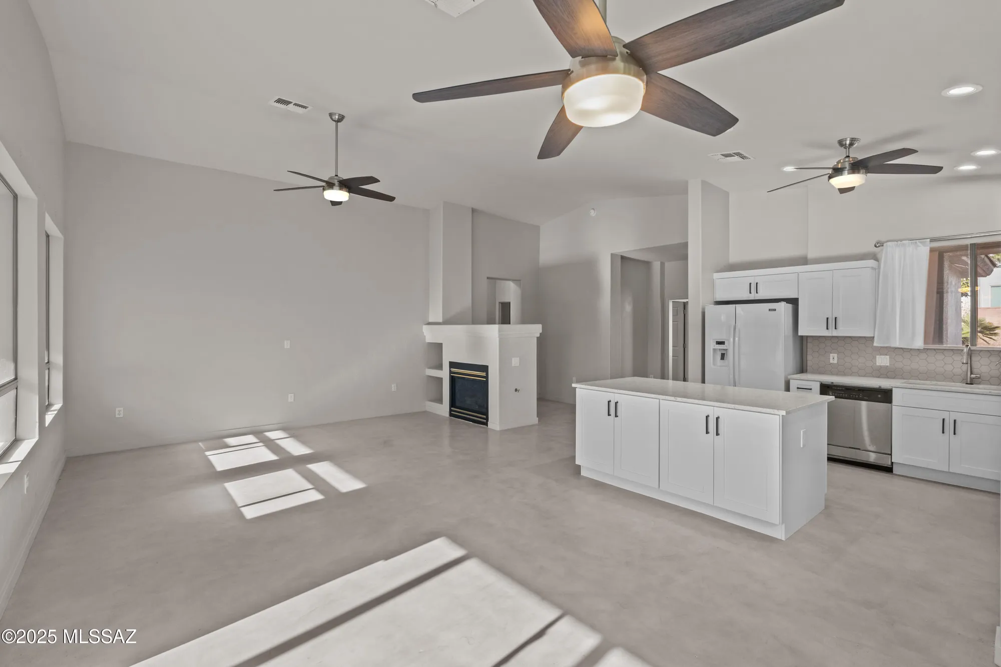 Property Slideshow image 6 of 48 | 4687 s holly rose dr, Green Valley, AZ, 85622