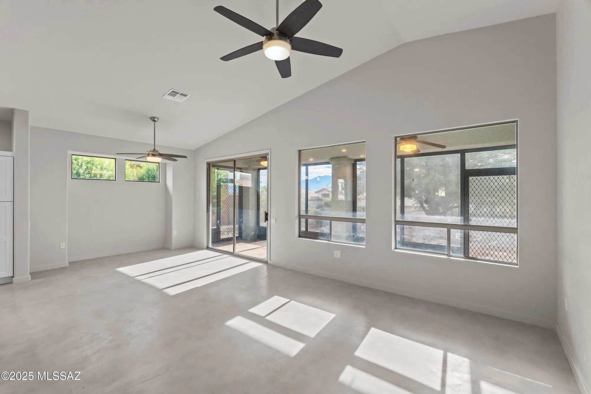 Property Slideshow image 4 of 48 | 4687 s holly rose dr, Green Valley, AZ, 85622