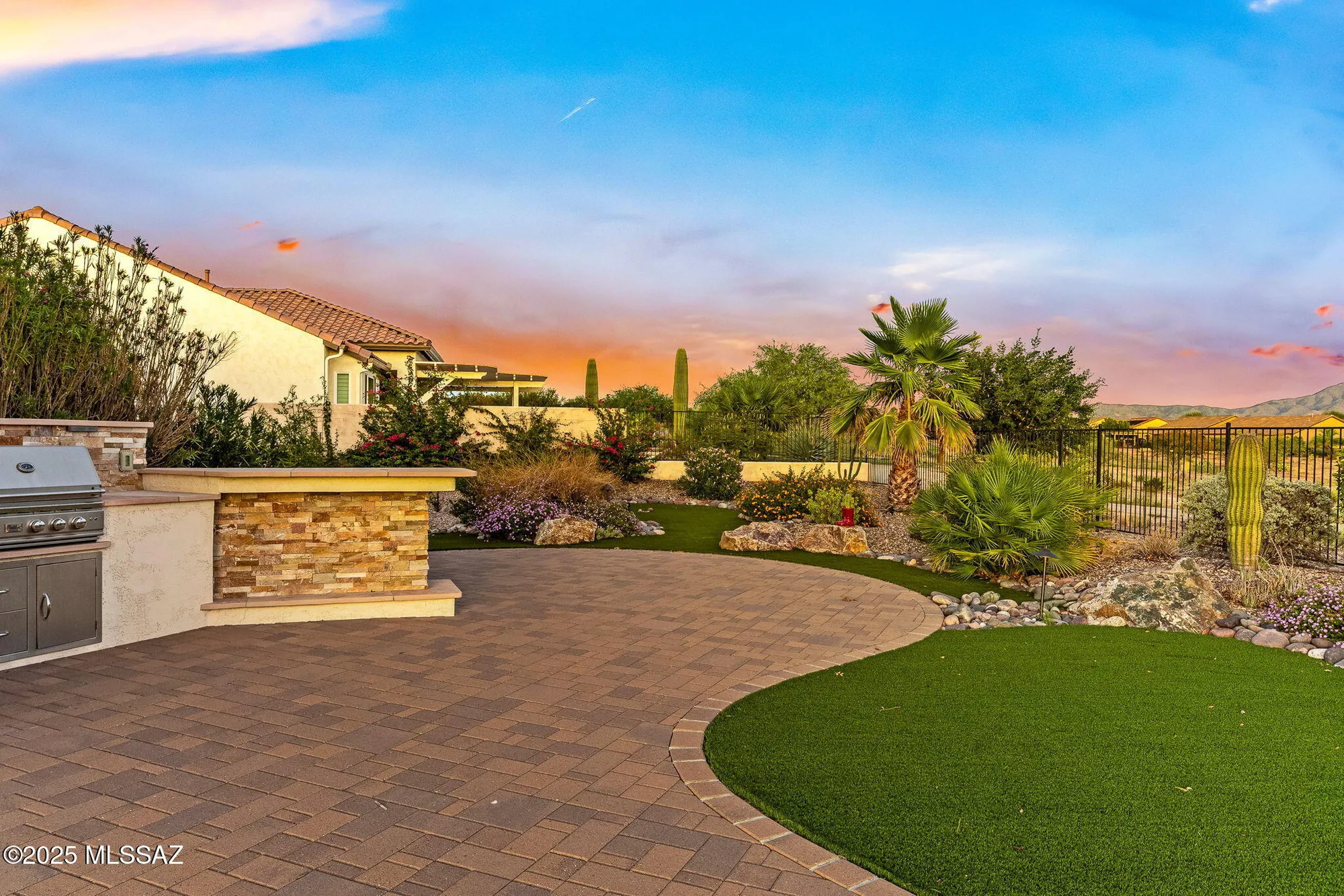 Property Slideshow image 34 of 48 | 60191 e sabino dr, Oracle, AZ, 85623