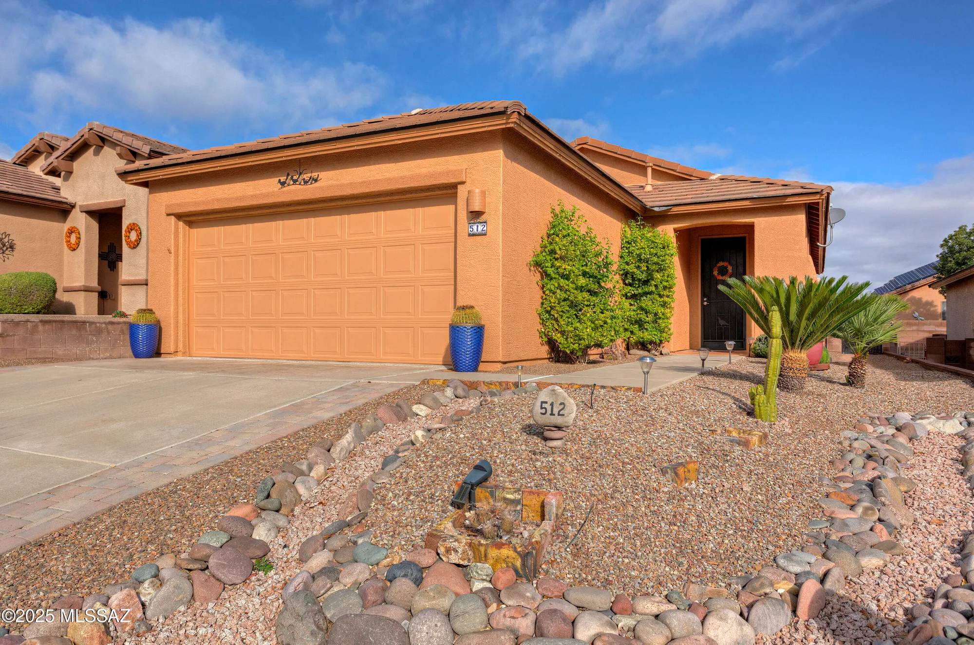 Property Slideshow image 1 of 25 | 512 w bazille way, Green Valley, AZ, 85614