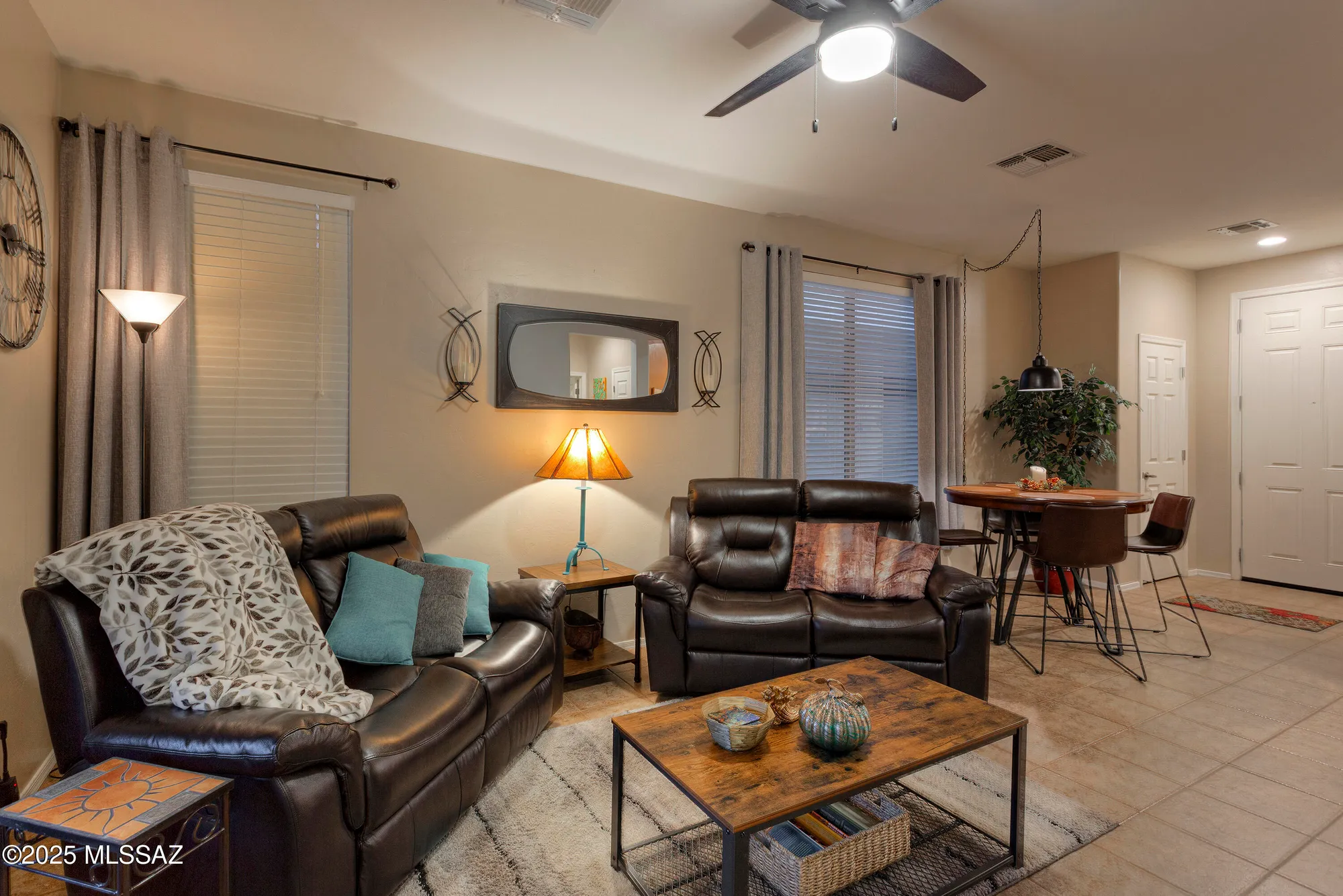 Property Slideshow image 7 of 25 | 512 w bazille way, Green Valley, AZ, 85614