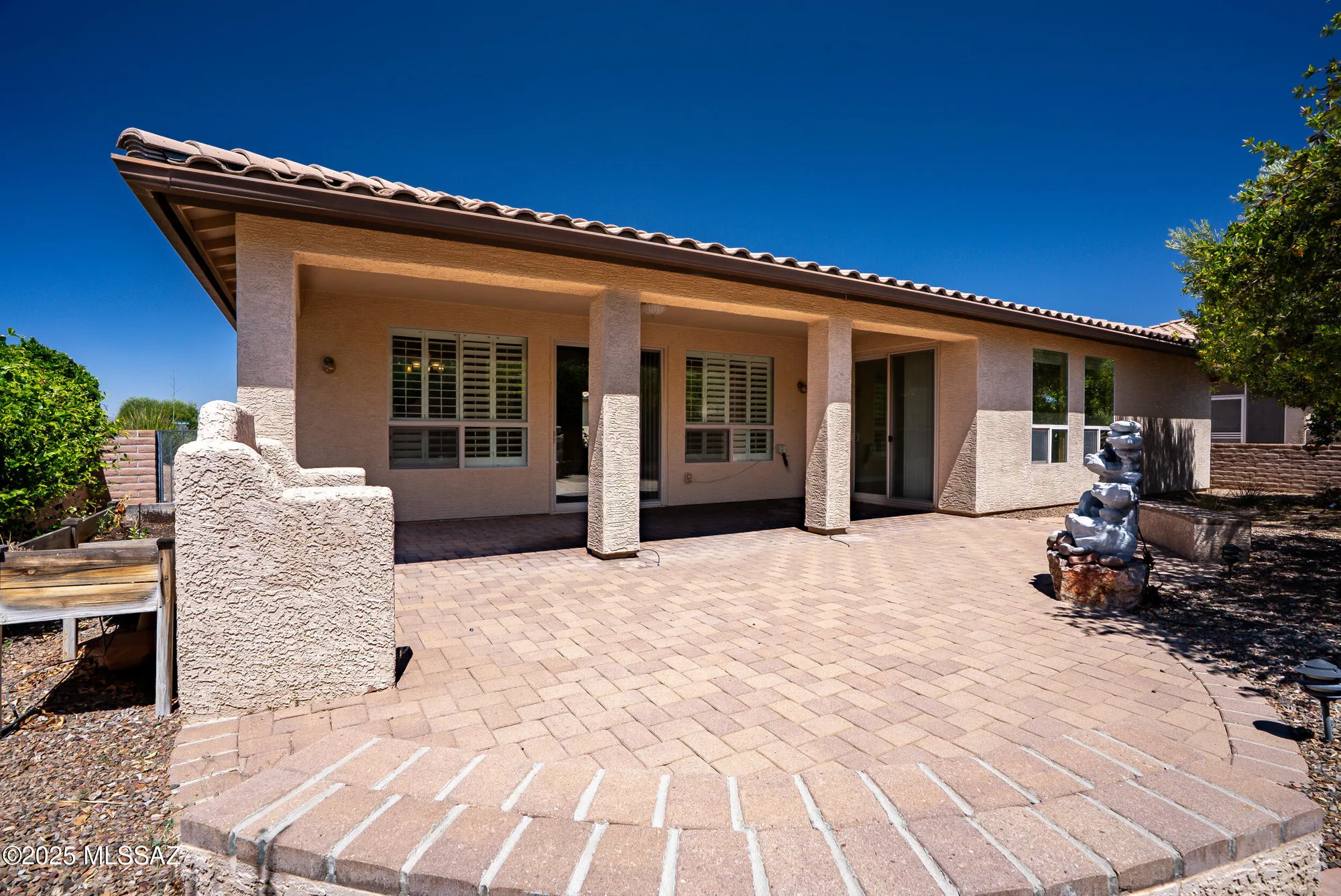 Property Slideshow image 36 of 42 | 700 n pebbles ridge dr, Green Valley, AZ, 85614