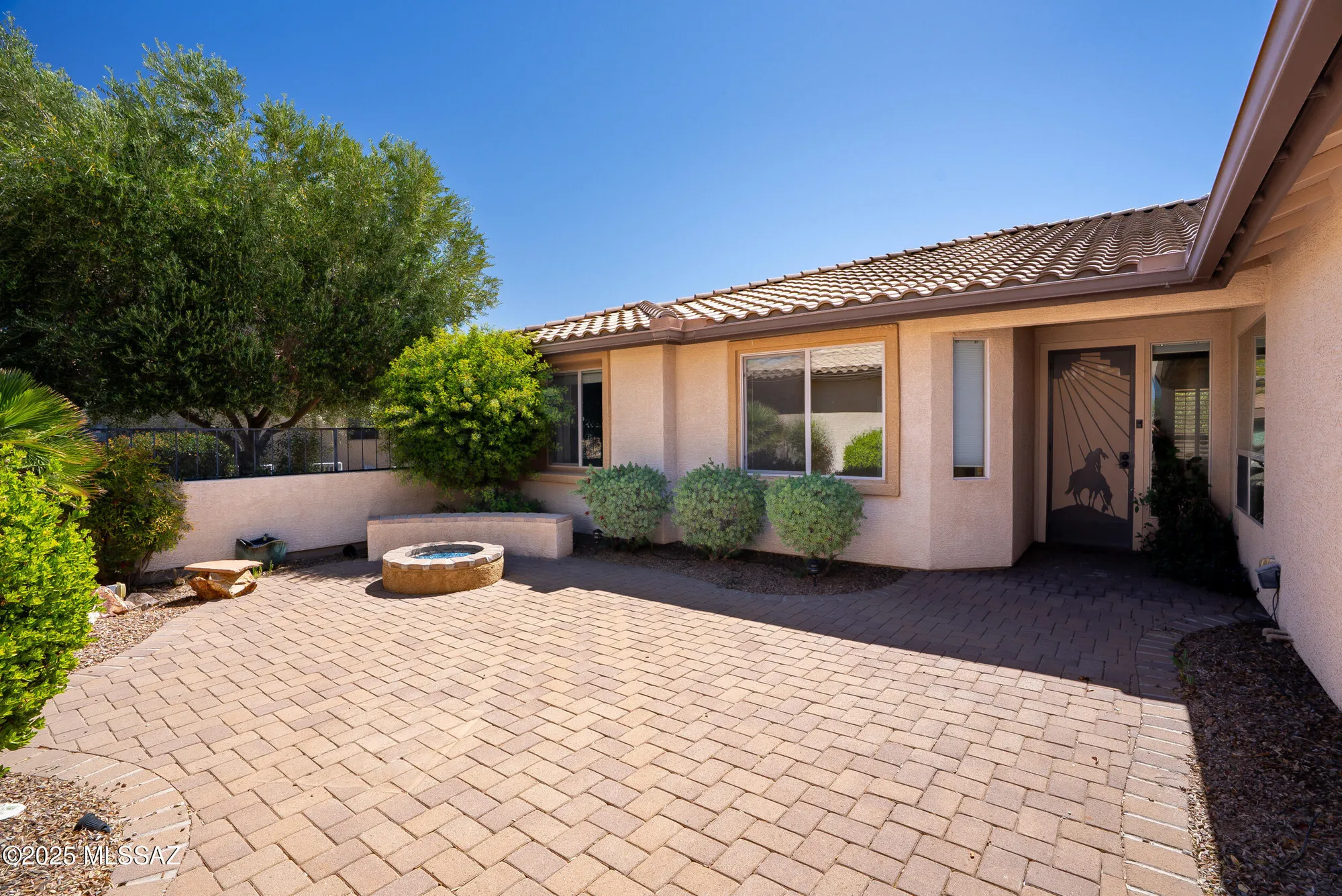 Property Slideshow image 37 of 42 | 700 n pebbles ridge dr, Green Valley, AZ, 85614
