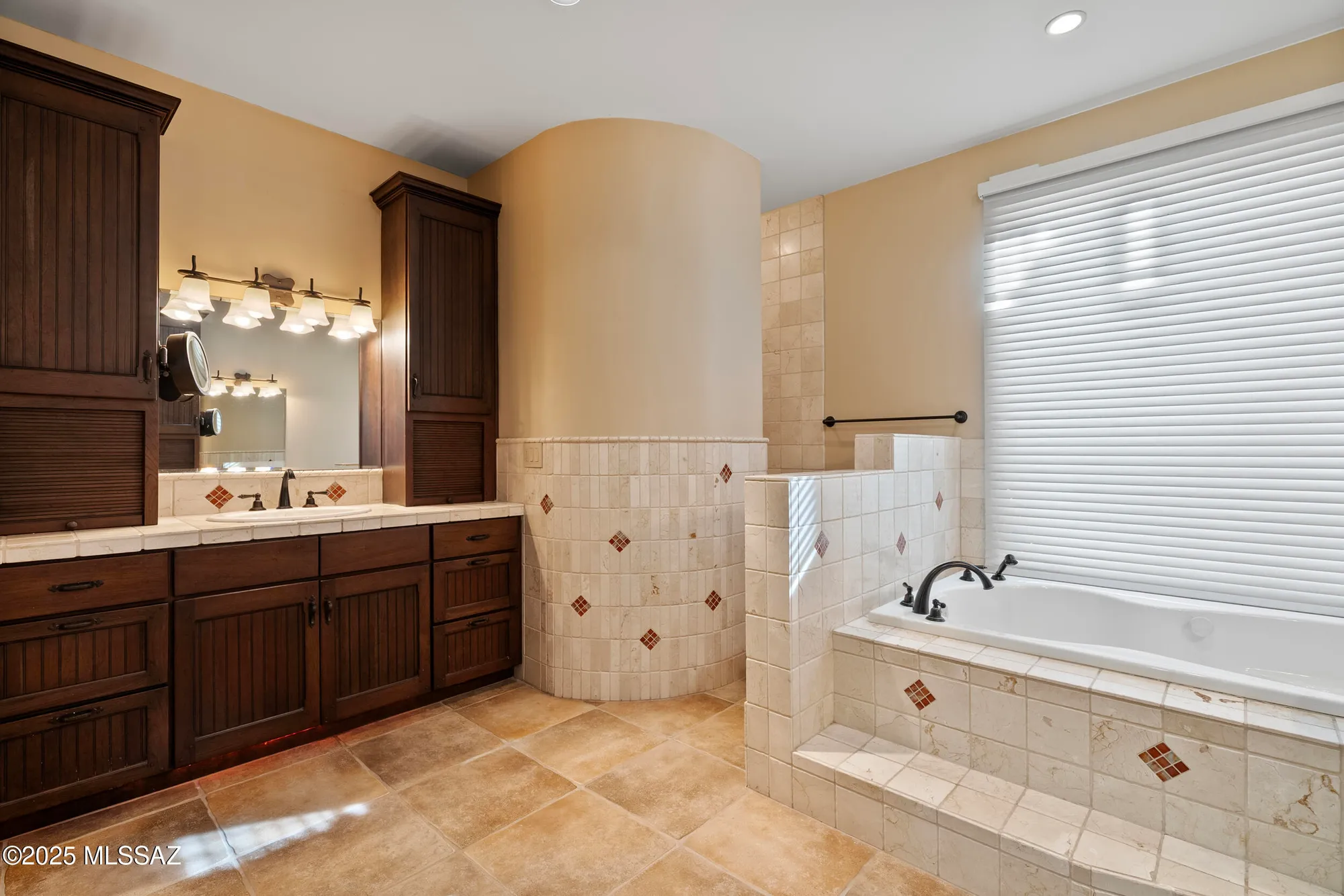 Property Slideshow image 19 of 46 | 525 w paseo santa isabel, Green Valley, AZ, 85622