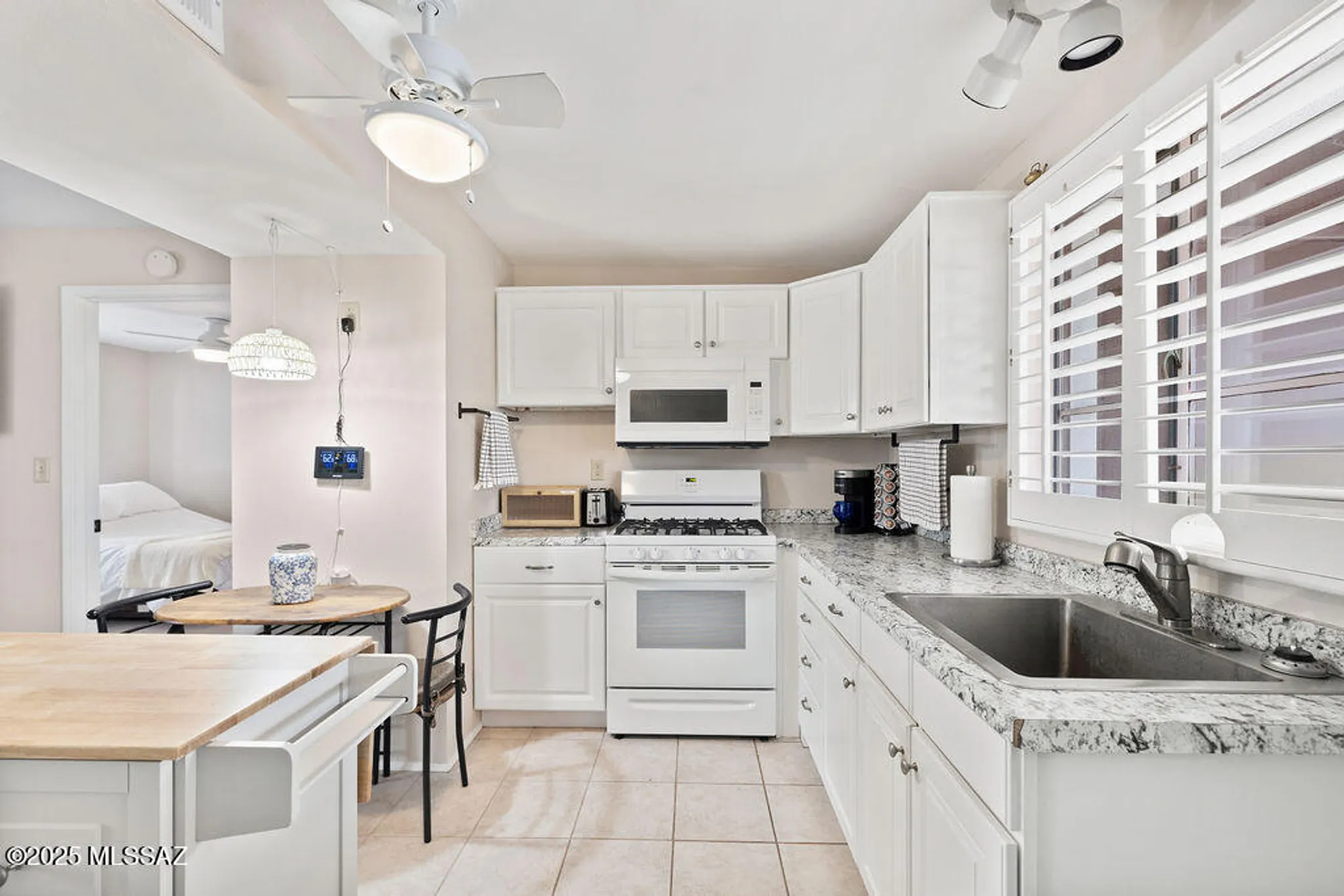 Property Slideshow image 10 of 21 | 424 s paseo madera b, Green Valley, AZ, 85614