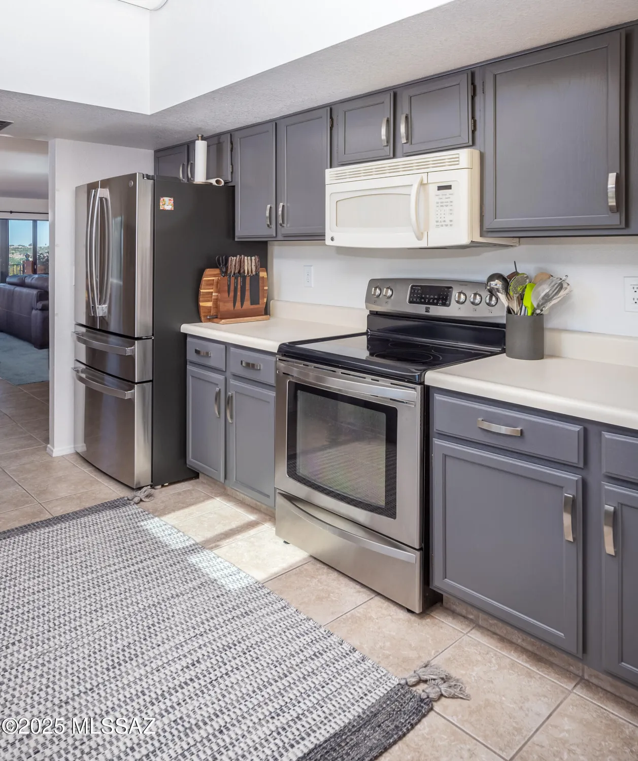 Property Slideshow image 12 of 38 | 8665 n coral ridge loop, Tucson, AZ, 85704