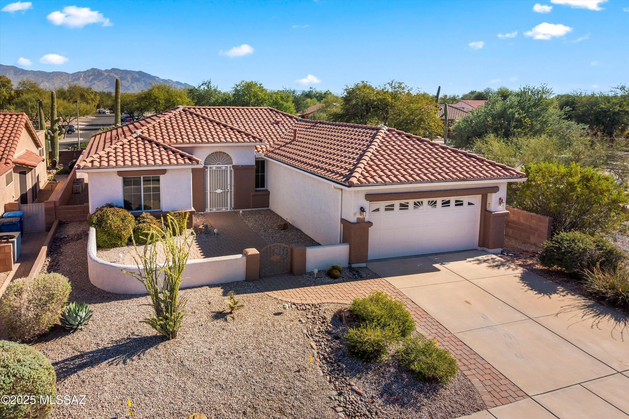 Property Slideshow image 1 of 50 | 9402 n wishing star dr, Tucson, AZ, 85743