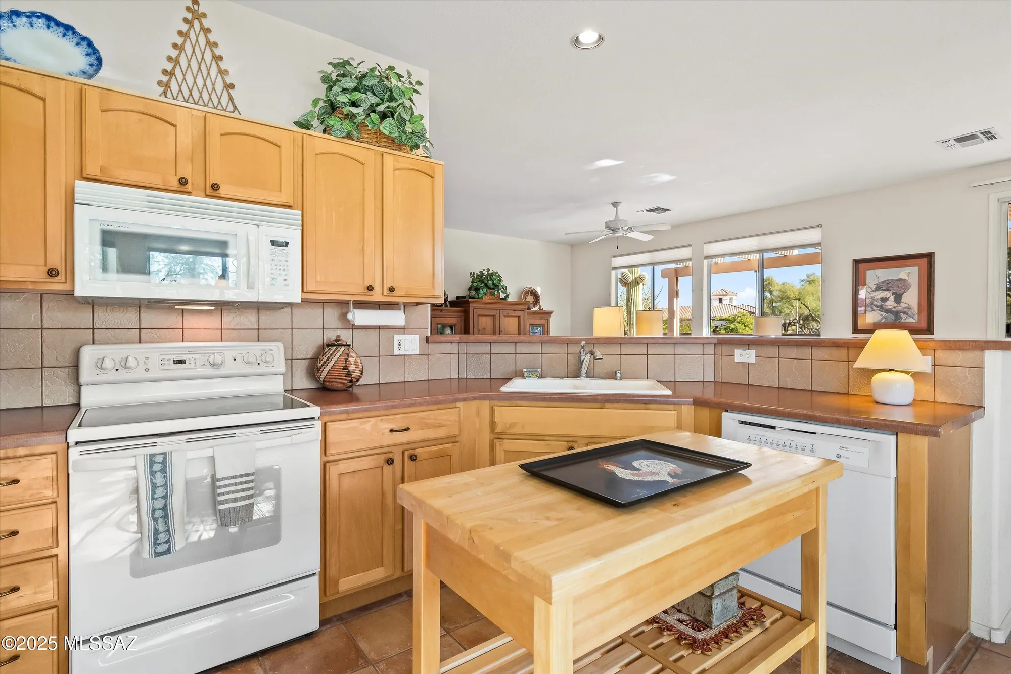 Property Slideshow image 11 of 50 | 9402 n wishing star dr, Tucson, AZ, 85743