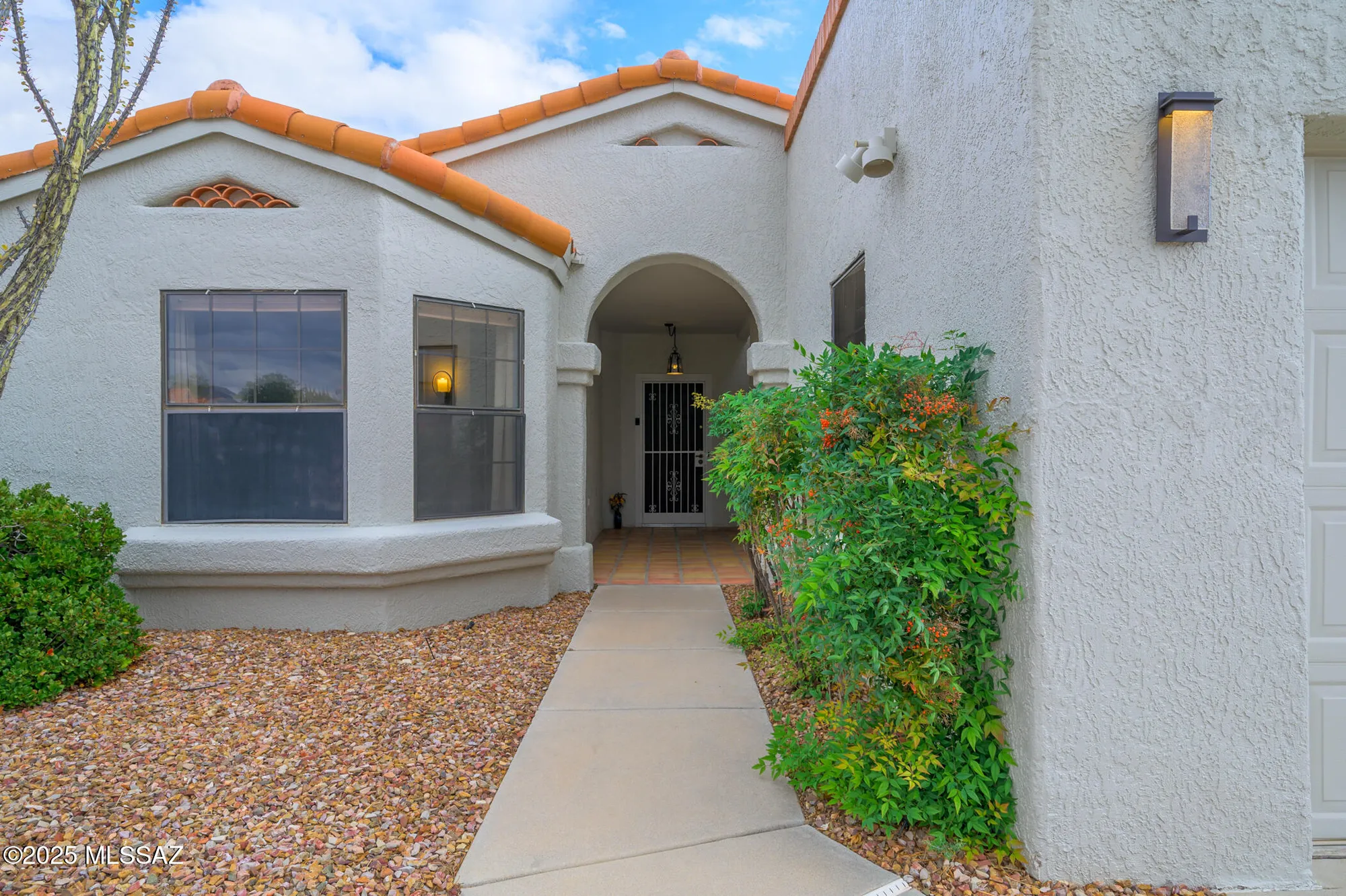 Property Slideshow image 4 of 50 | 14350 n rusty gate trl, Oro Valley, AZ, 85755
