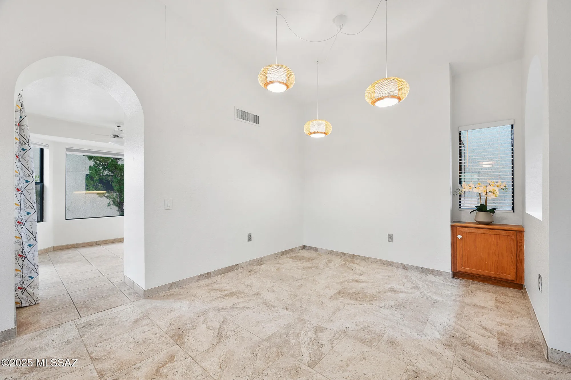 Property Slideshow image 13 of 50 | 14350 n rusty gate trl, Oro Valley, AZ, 85755