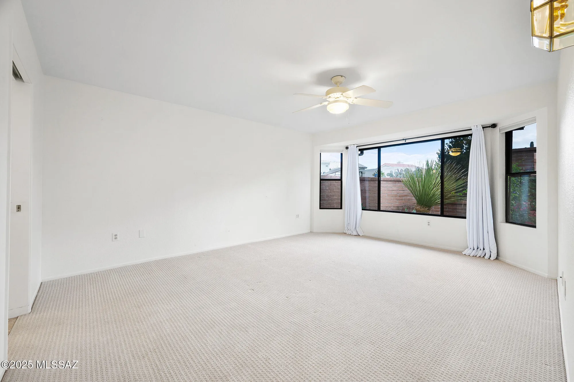 Property Slideshow image 15 of 50 | 14350 n rusty gate trl, Oro Valley, AZ, 85755