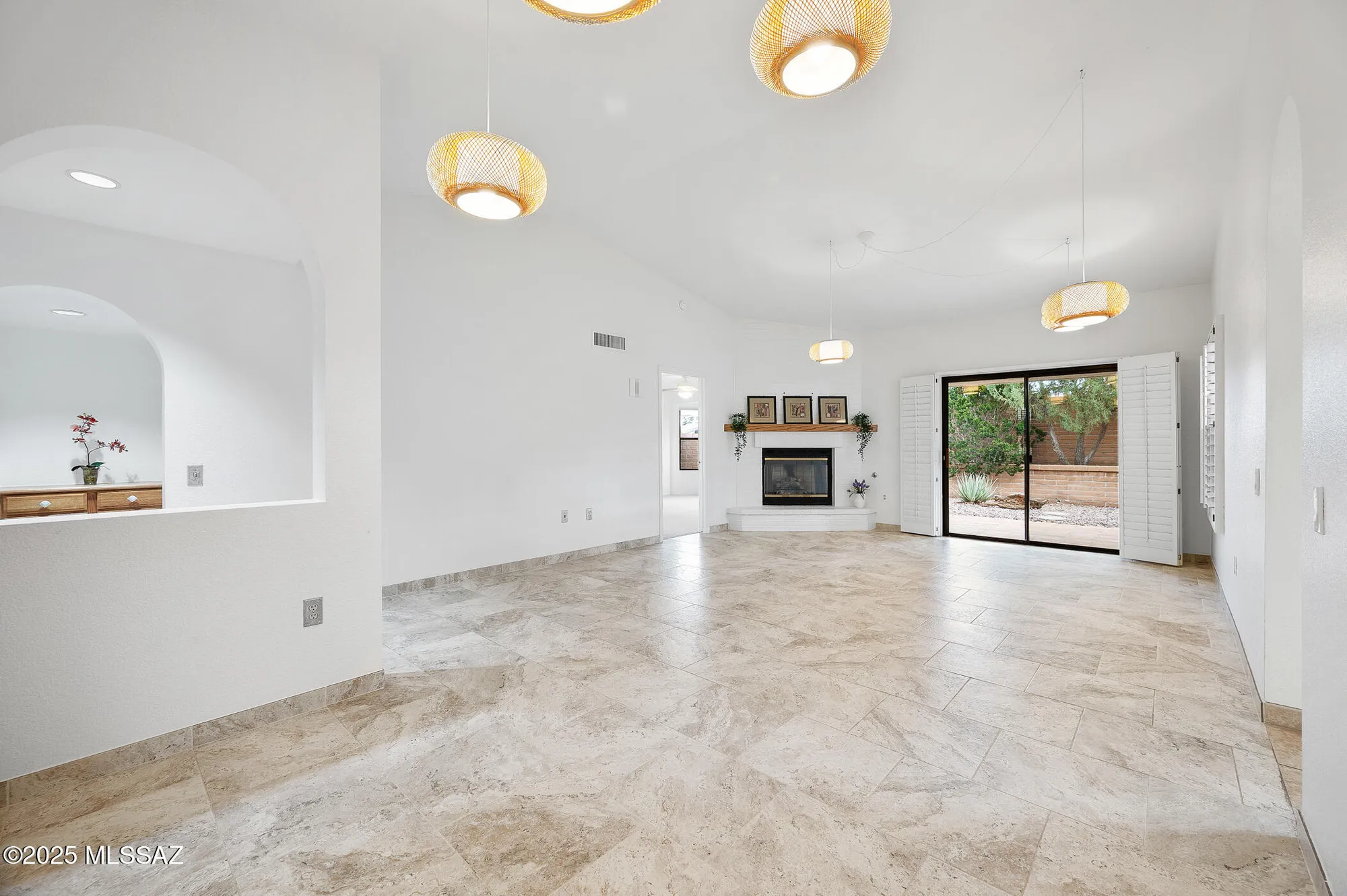 Property Slideshow image 9 of 50 | 14350 n rusty gate trl, Oro Valley, AZ, 85755