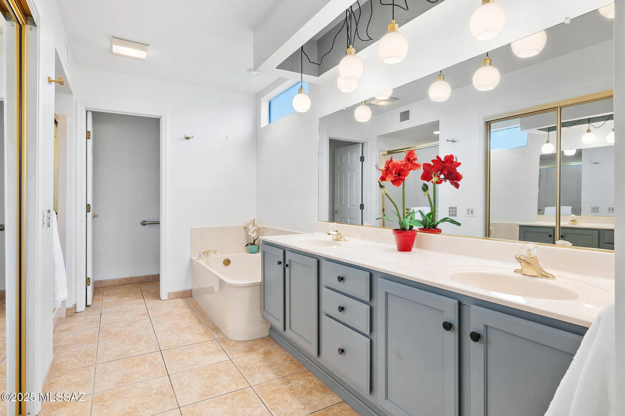 Property Slideshow image 18 of 50 | 14350 n rusty gate trl, Oro Valley, AZ, 85755