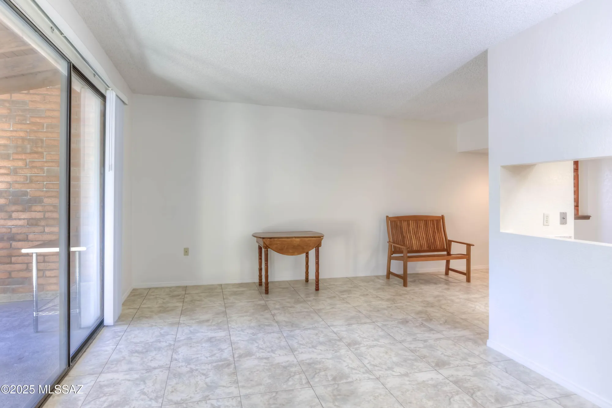 Property Slideshow image 6 of 22 | 1714 w dalehaven cir, Tucson, AZ, 85704