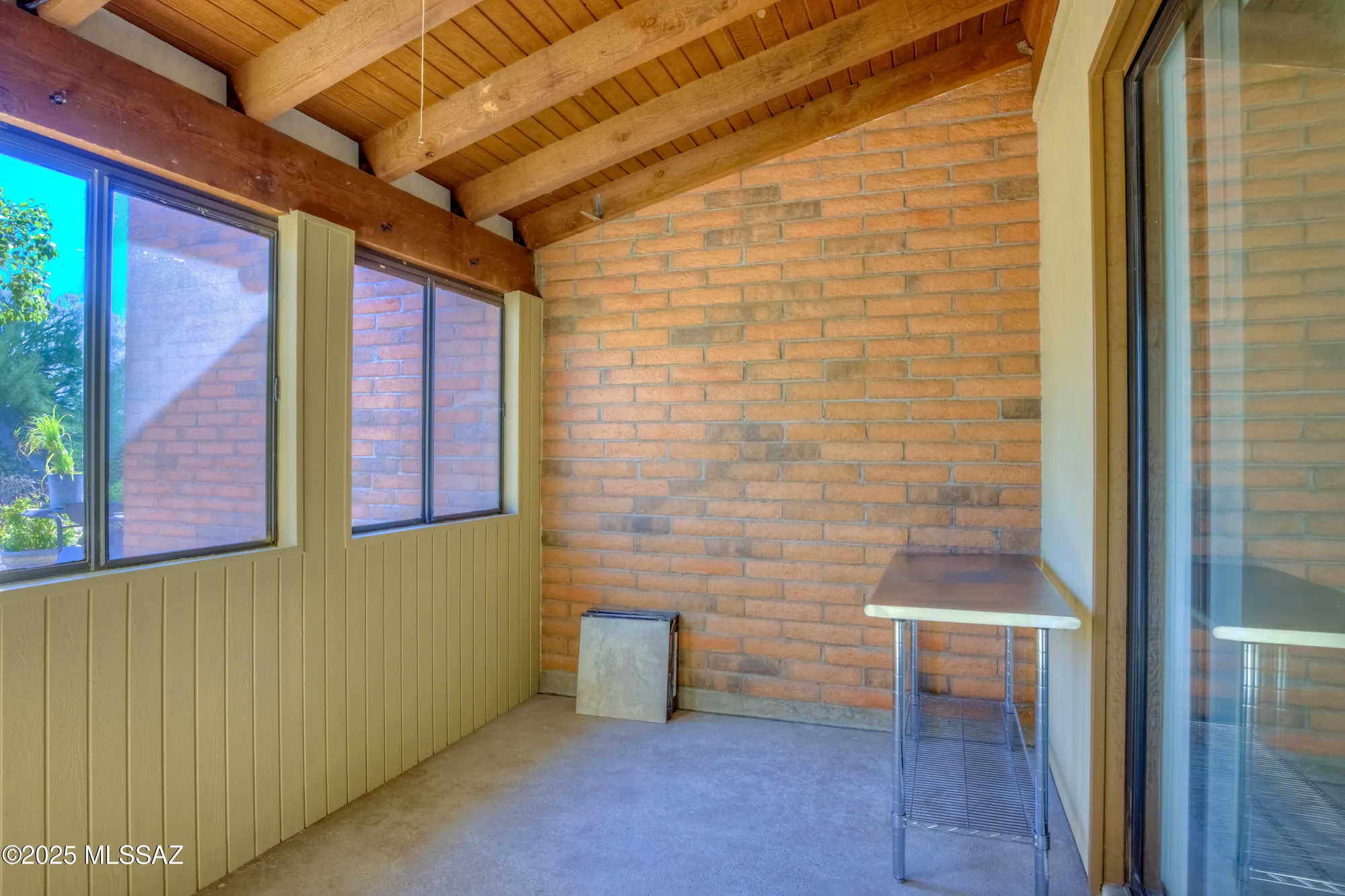 Property Slideshow image 14 of 22 | 1714 w dalehaven cir, Tucson, AZ, 85704