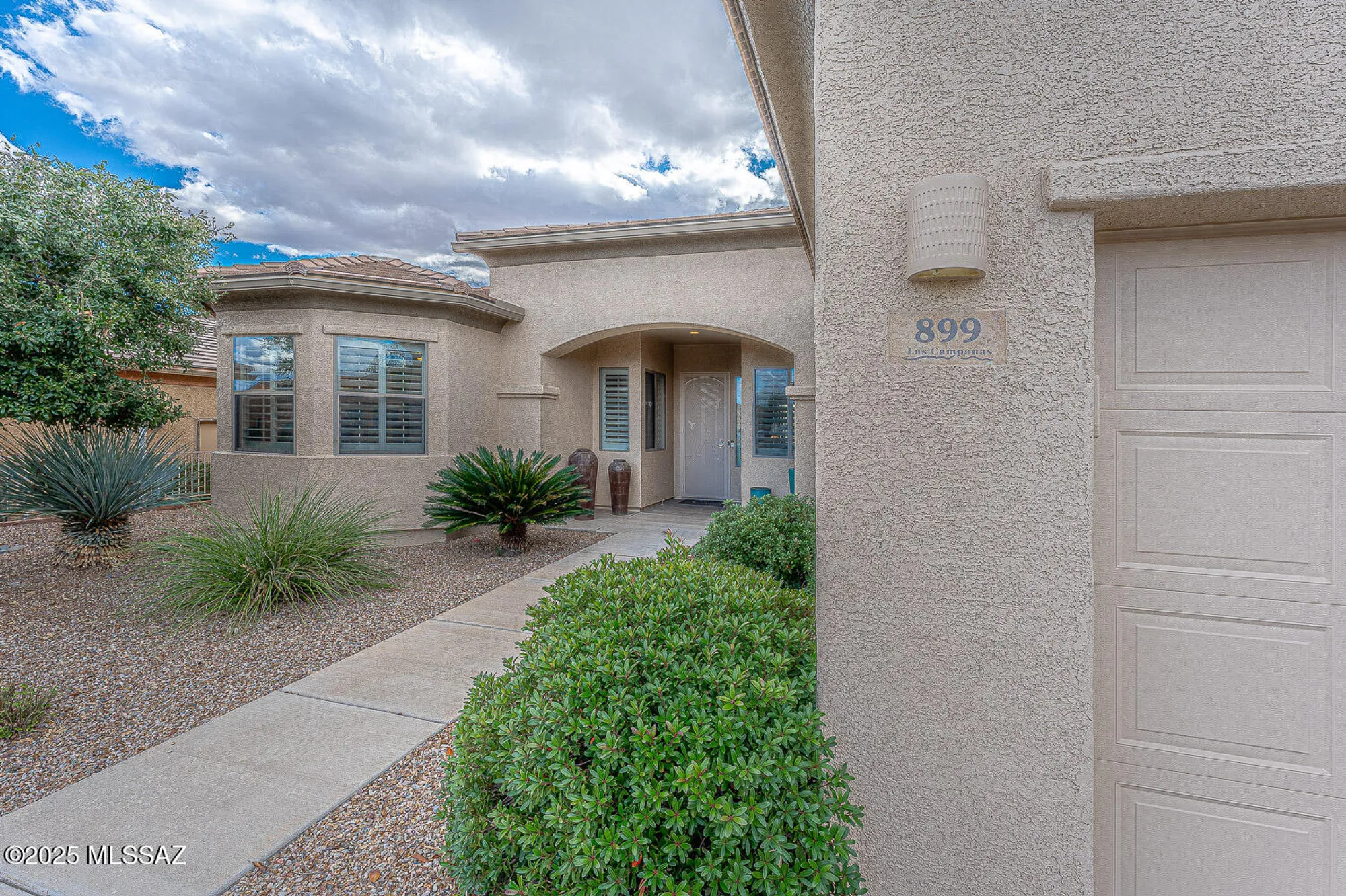 Property Slideshow image 4 of 49 | 899 w calle artistica, Green Valley, AZ, 85614