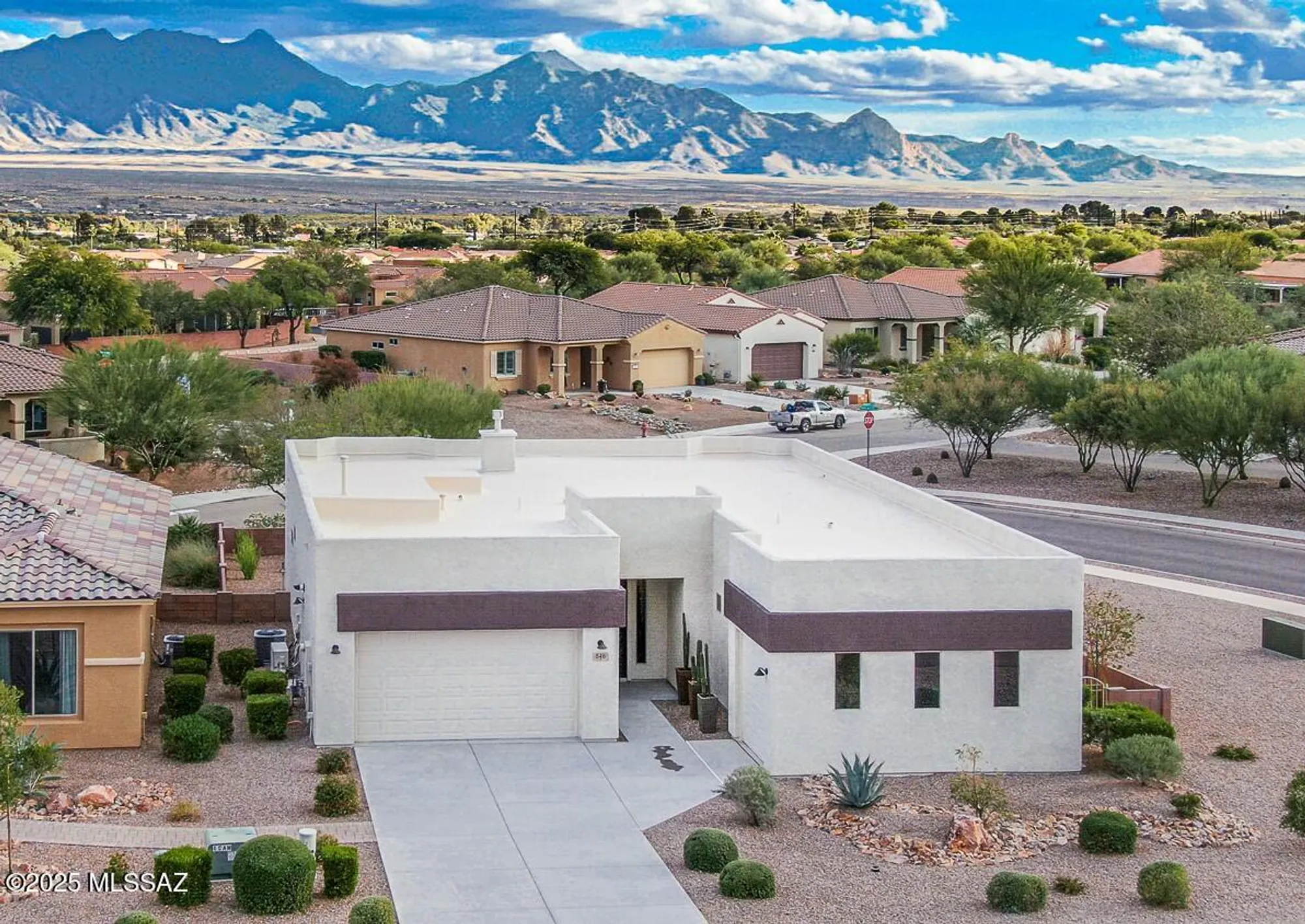 Property Slideshow image 1 of 31 | 846 w tranquil water path, Green Valley, AZ, 85614