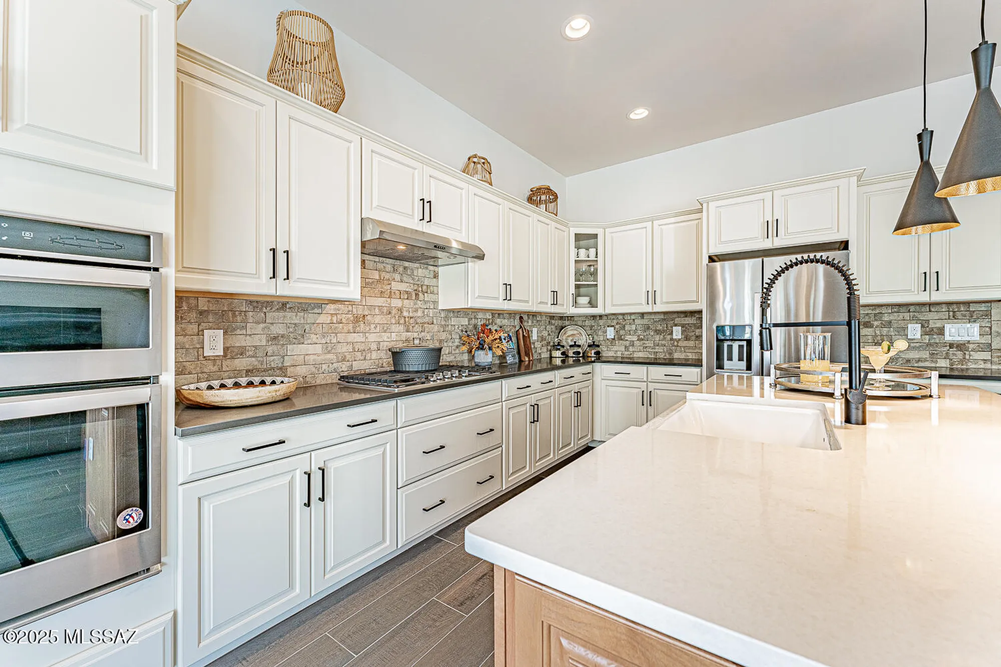 Property Slideshow image 9 of 31 | 846 w tranquil water path, Green Valley, AZ, 85614