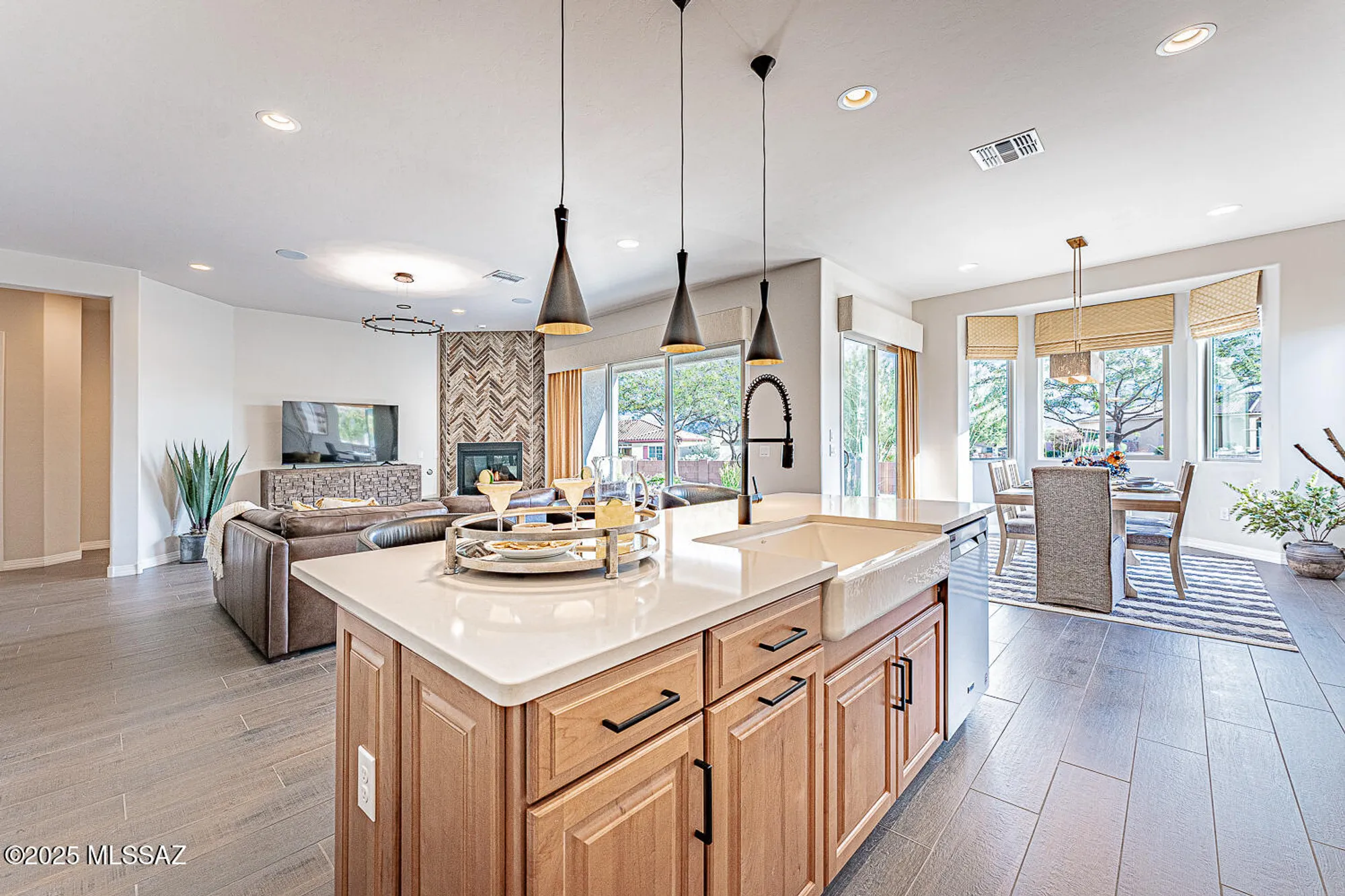 Property Slideshow image 8 of 31 | 846 w tranquil water path, Green Valley, AZ, 85614