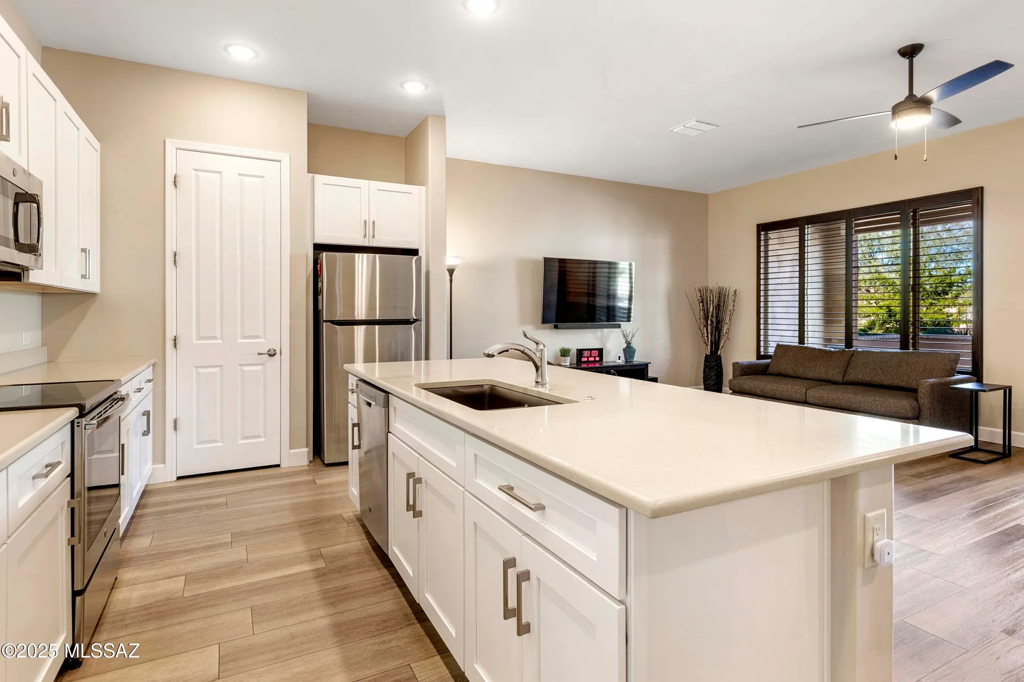 Property Slideshow image 5 of 36 | 61370 e flint dr, Oracle, AZ, 85623