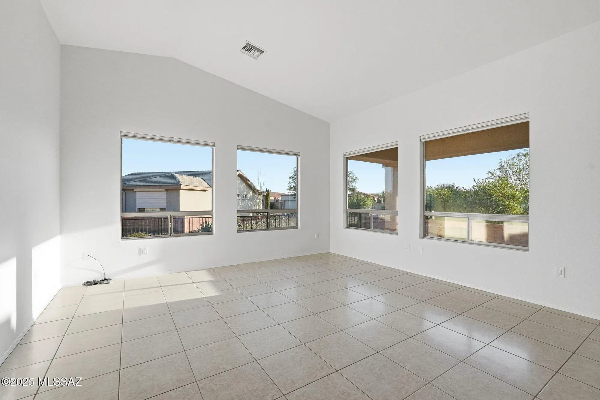 Property Slideshow image 6 of 50 | 4751 s longmore dr, Green Valley, AZ, 85622