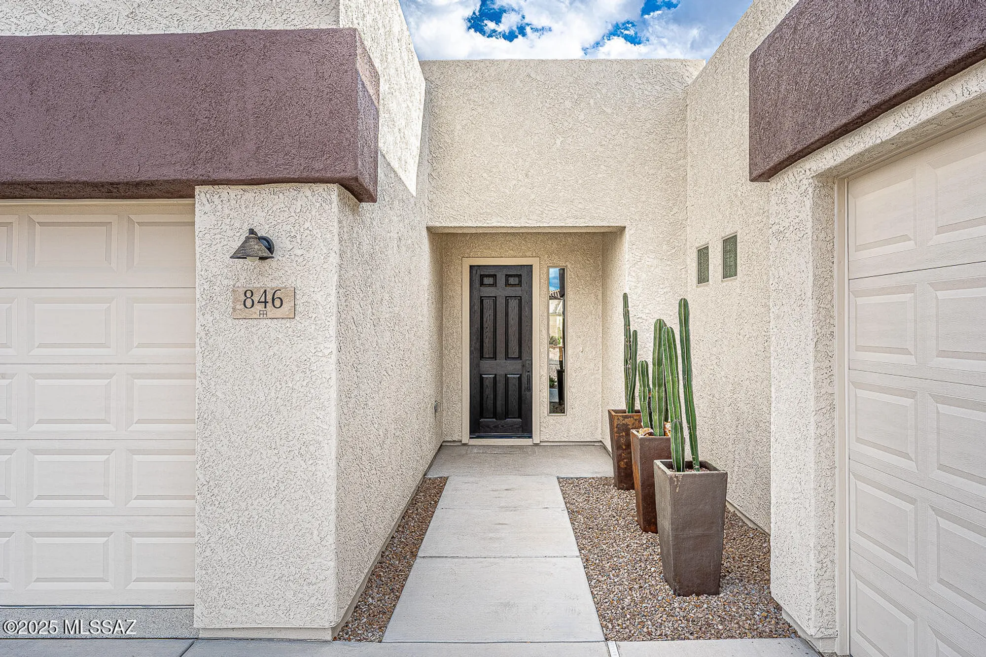 Property Slideshow image 2 of 31 | 846 w tranquil water path, Green Valley, AZ, 85614