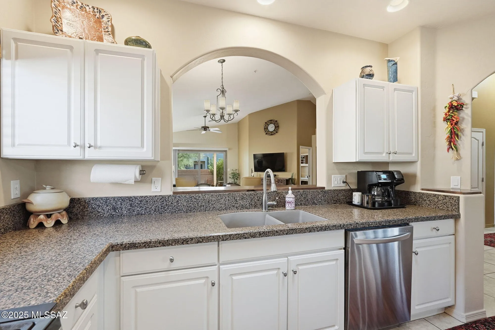 Property Slideshow image 10 of 39 | 603 w mickelson ln, Green Valley, AZ, 85614