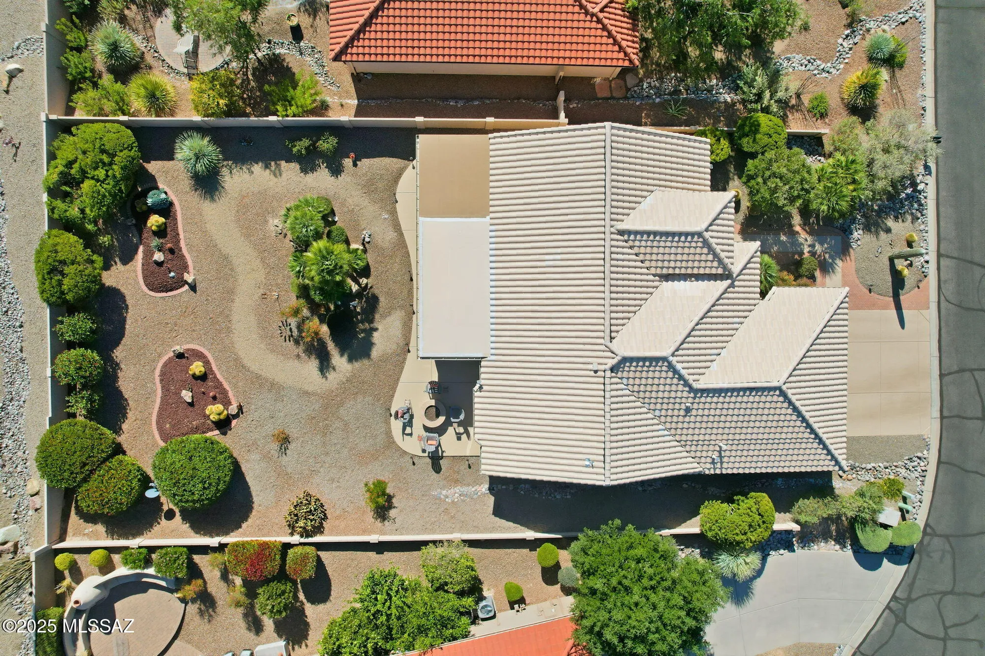 Property Slideshow image 16 of 50 | 39057 s riverwood ct, Tucson, AZ, 85739