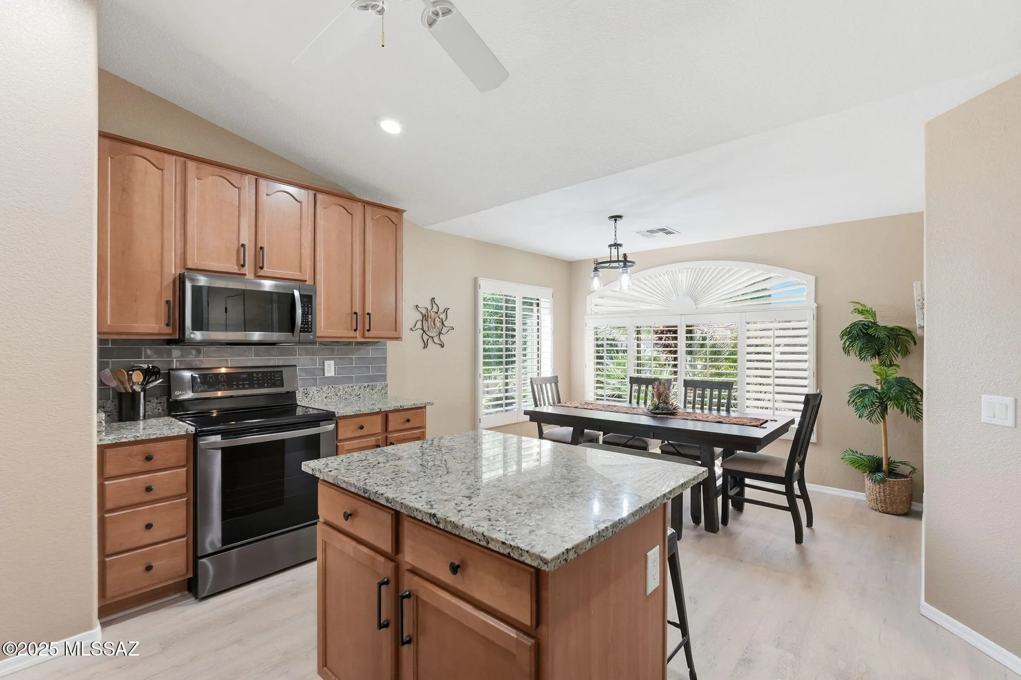 Property Slideshow image 30 of 50 | 39057 s riverwood ct, Tucson, AZ, 85739