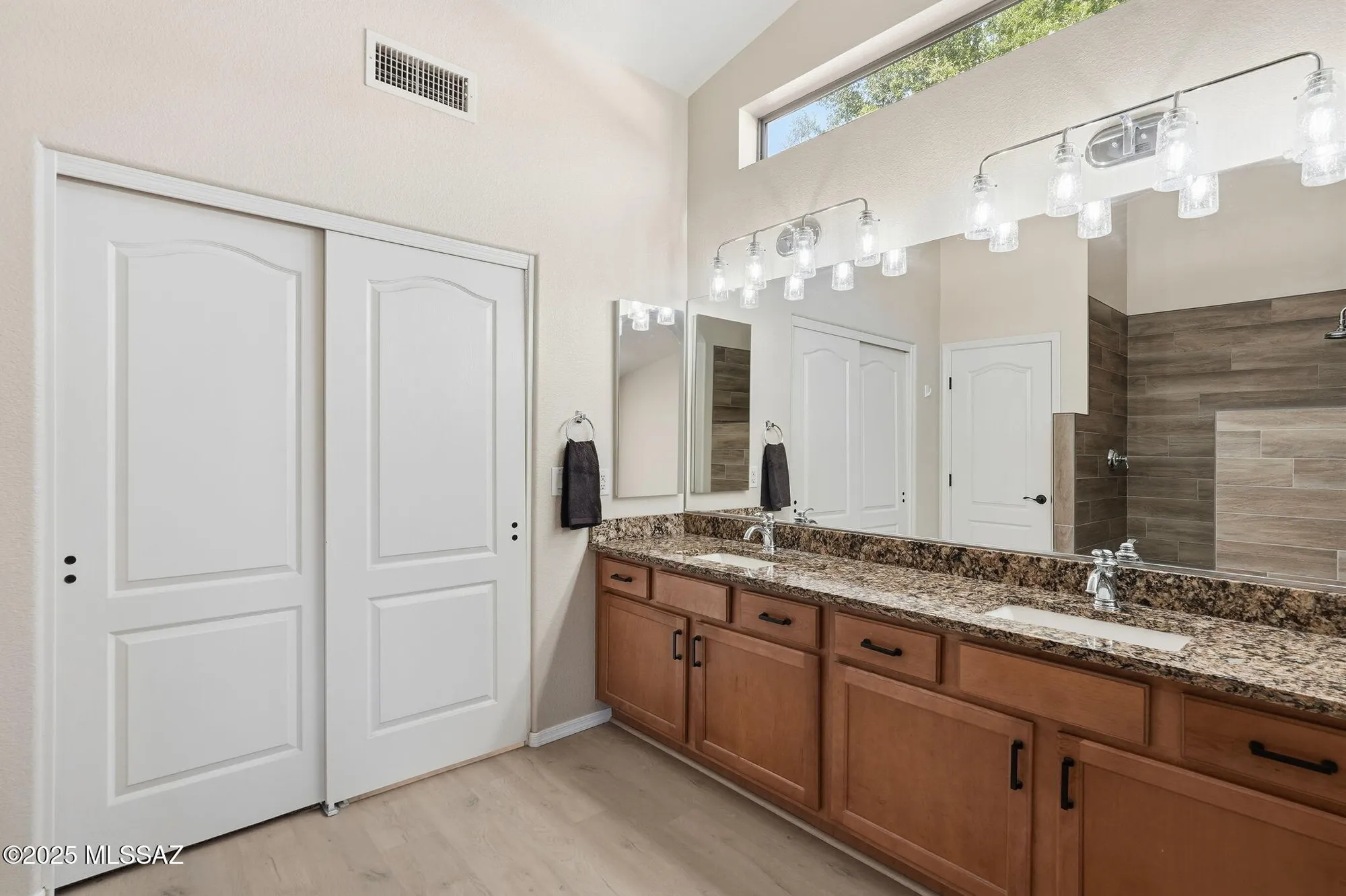 Property Slideshow image 6 of 50 | 39057 s riverwood ct, Tucson, AZ, 85739