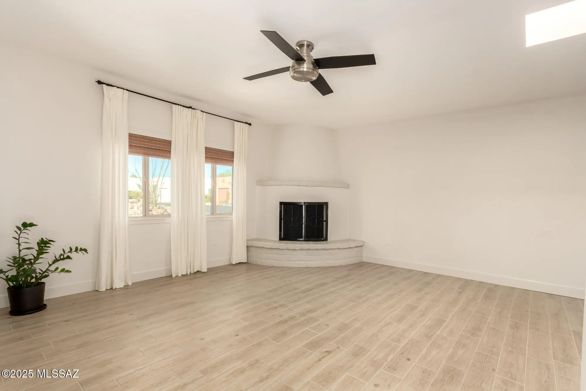 Property Slideshow image 5 of 27 | 501 w ocotillo pl, Green Valley, AZ, 85614