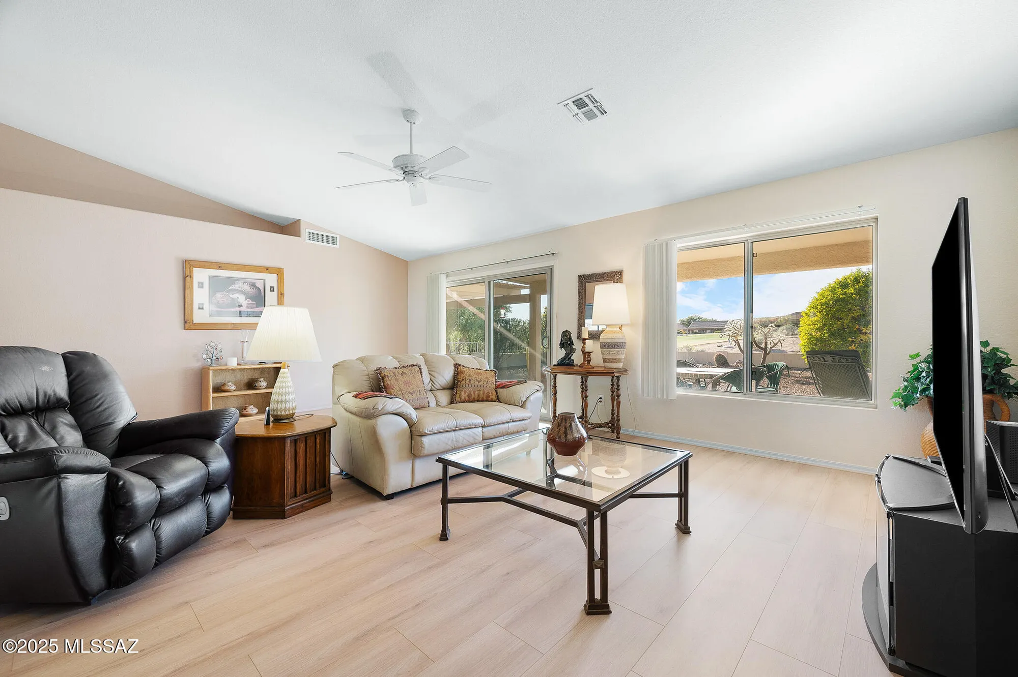 Property Slideshow image 13 of 51 | 37592 s desert bluff dr, Tucson, AZ, 85739