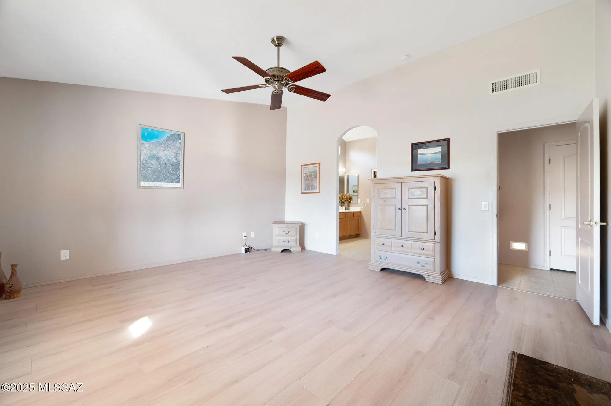 Property Slideshow image 31 of 51 | 37592 s desert bluff dr, Tucson, AZ, 85739
