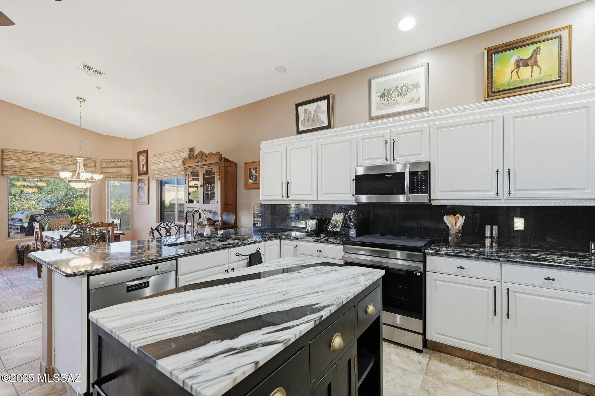 Property Slideshow image 19 of 49 | 3461 s abrego dr, Green Valley, AZ, 85614