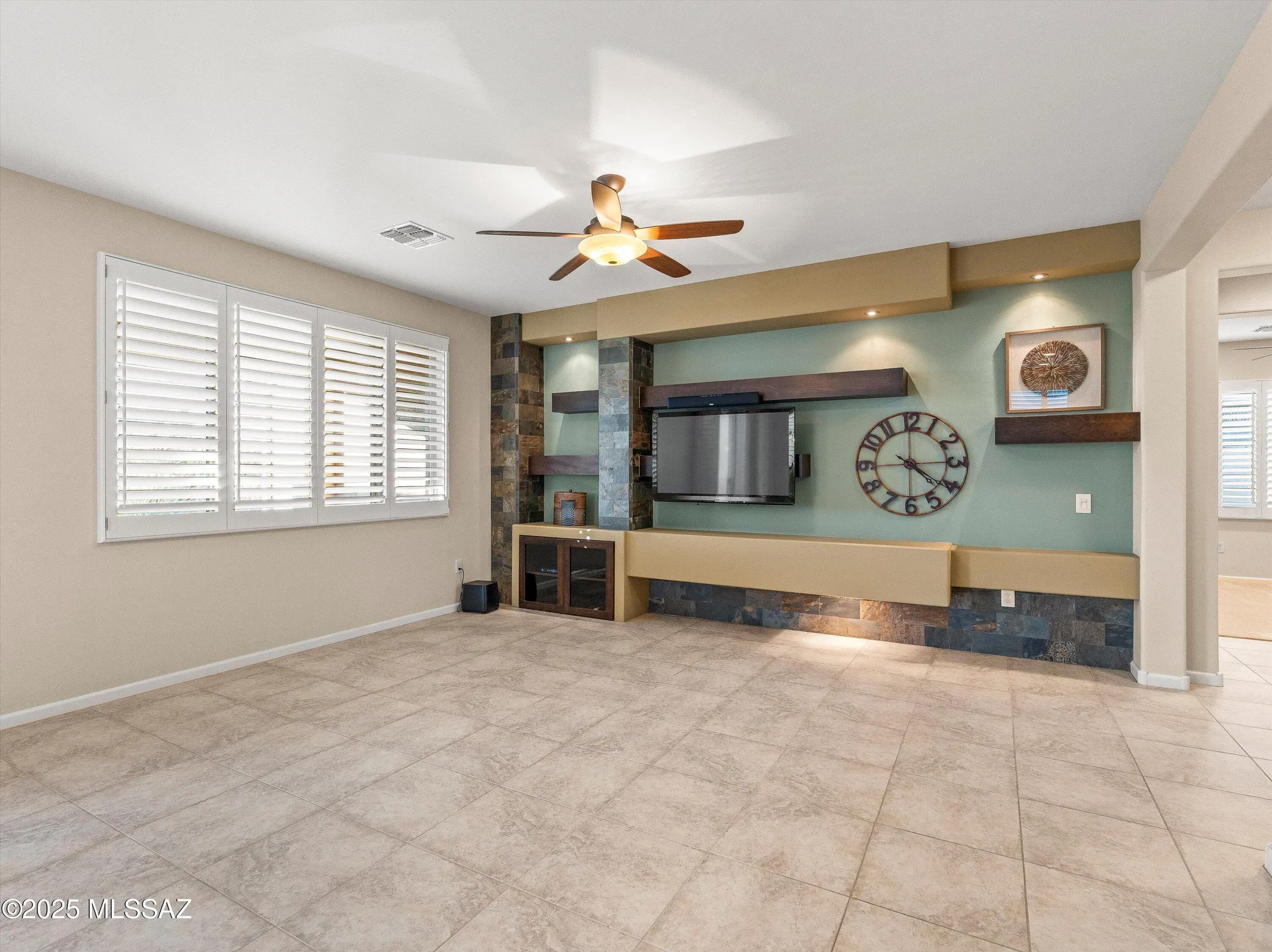 Property Slideshow image 17 of 51 | 60368 e arroyo vista dr, Oracle, AZ, 85623