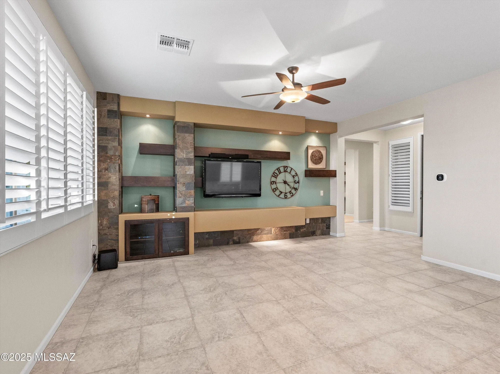 Property Slideshow image 7 of 51 | 60368 e arroyo vista dr, Oracle, AZ, 85623