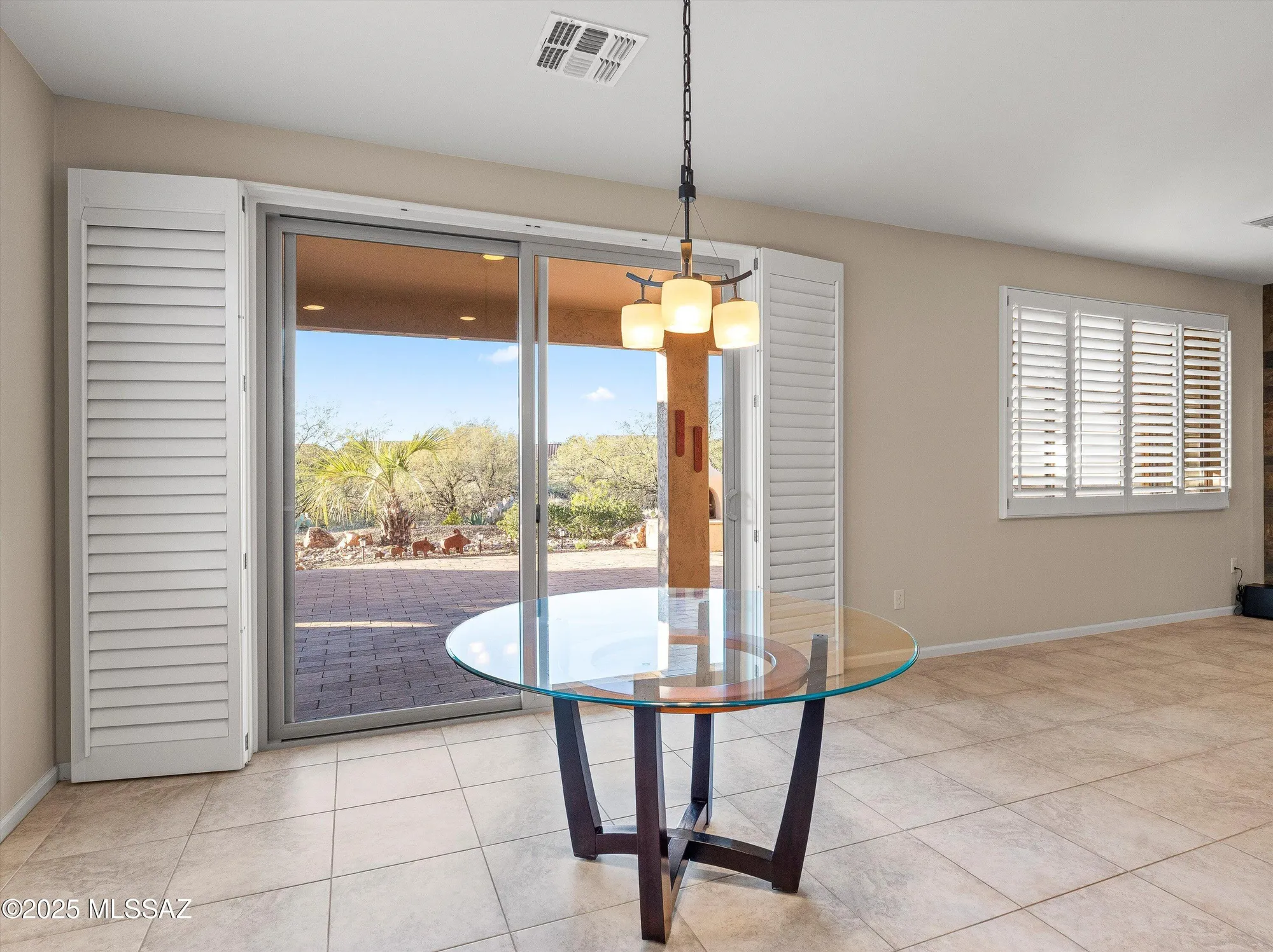 Property Slideshow image 16 of 51 | 60368 e arroyo vista dr, Oracle, AZ, 85623