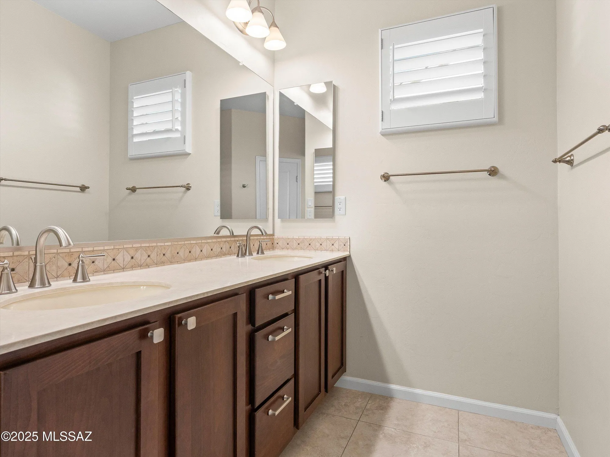 Property Slideshow image 26 of 51 | 60368 e arroyo vista dr, Oracle, AZ, 85623