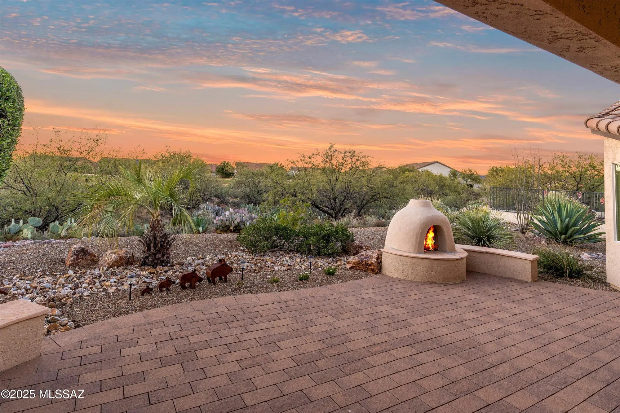 Property Slideshow image 2 of 51 | 60368 e arroyo vista dr, Oracle, AZ, 85623